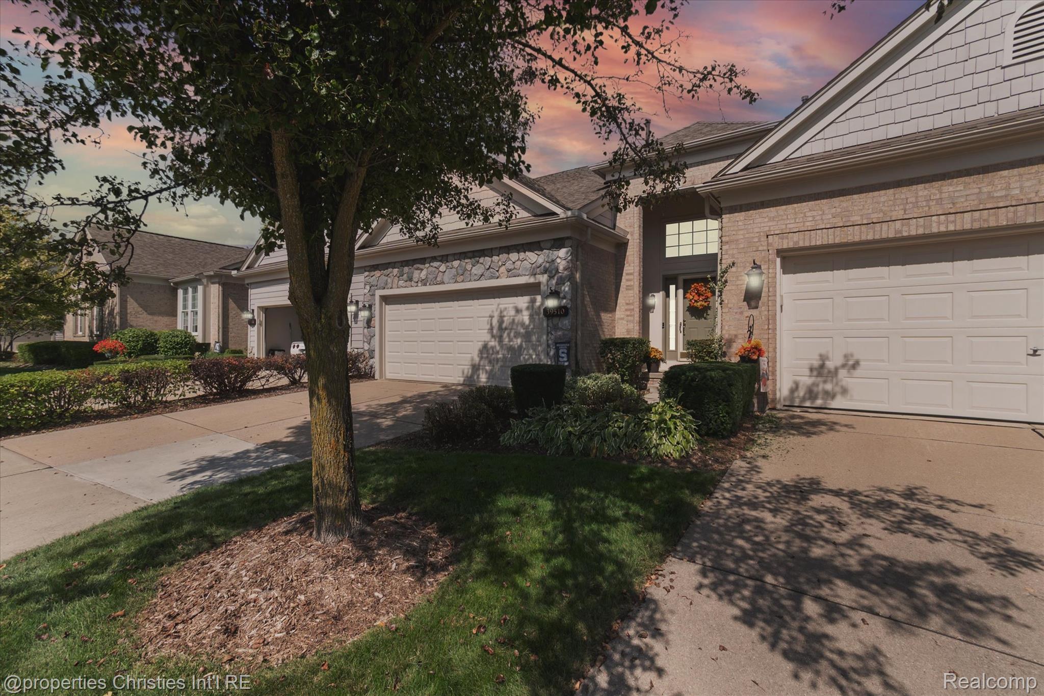39510 Edgewater Drive 100