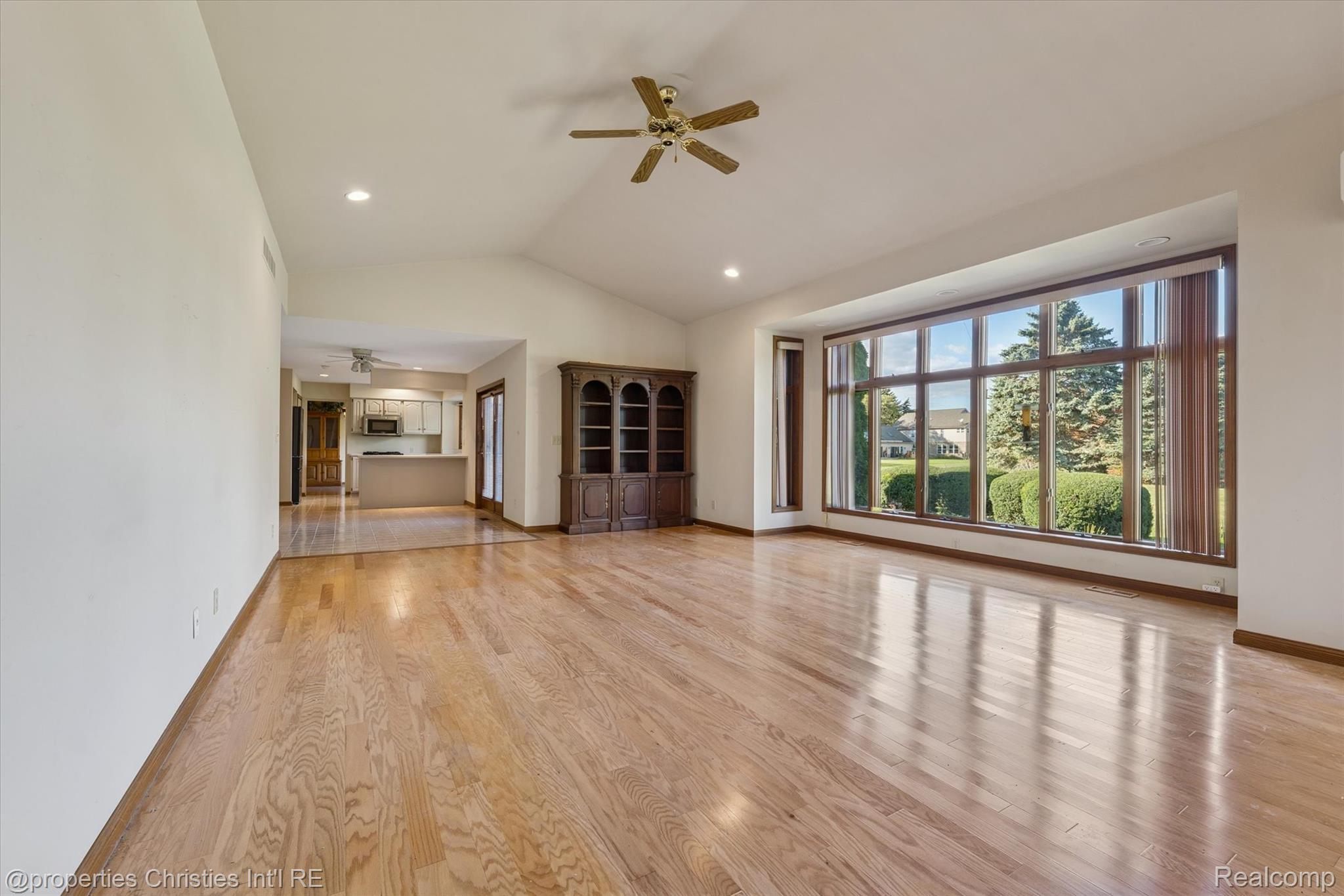 48818 Pebble Lane