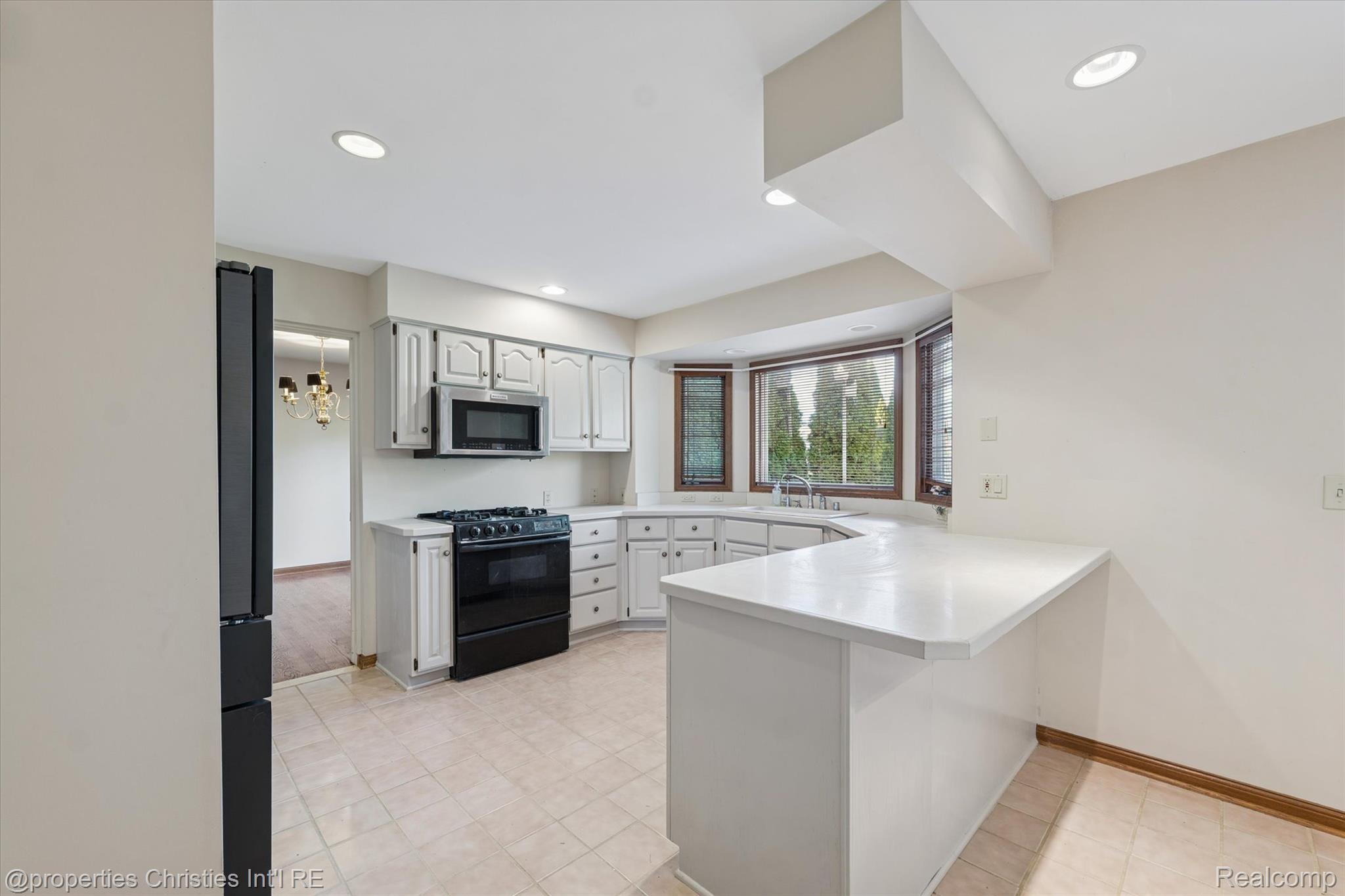 48818 Pebble Lane