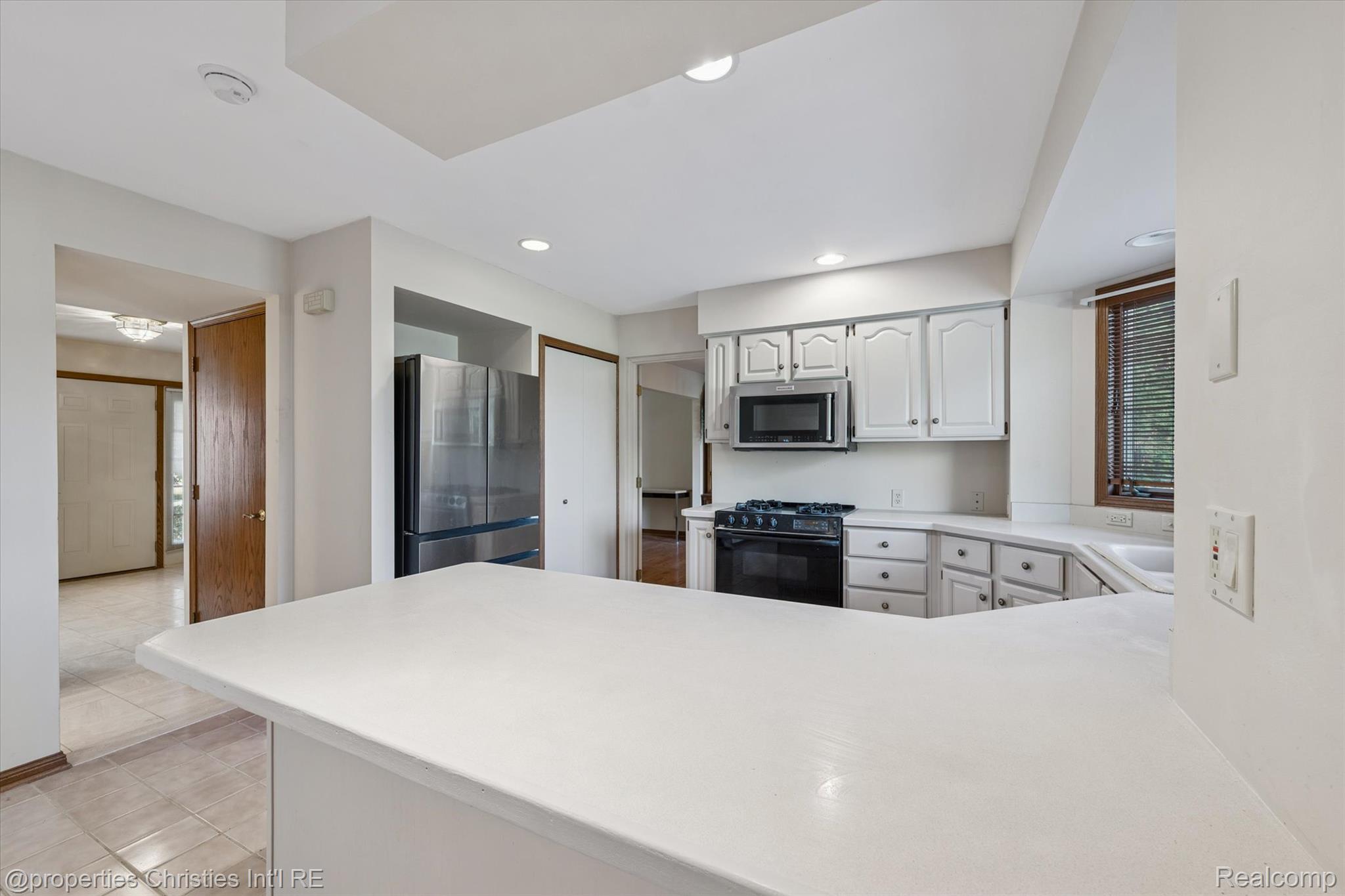 48818 Pebble Lane