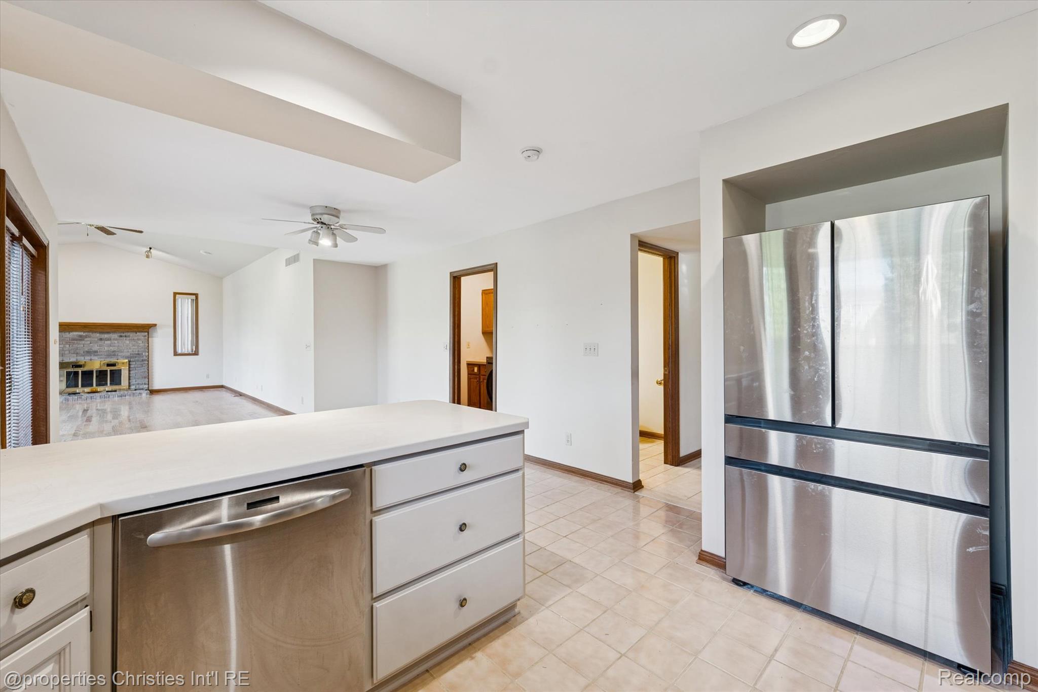 48818 Pebble Lane