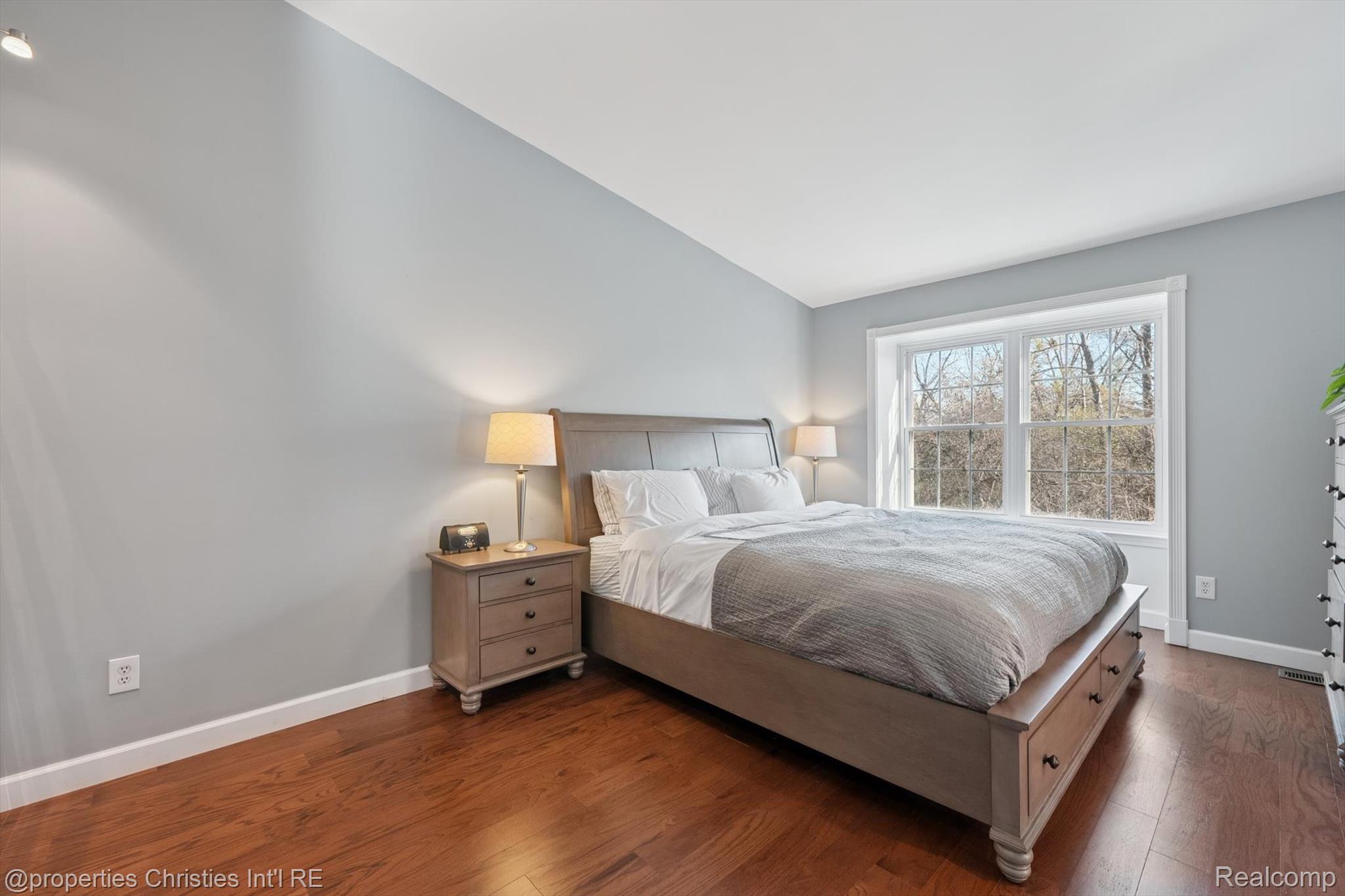 24220 Scarlet Court