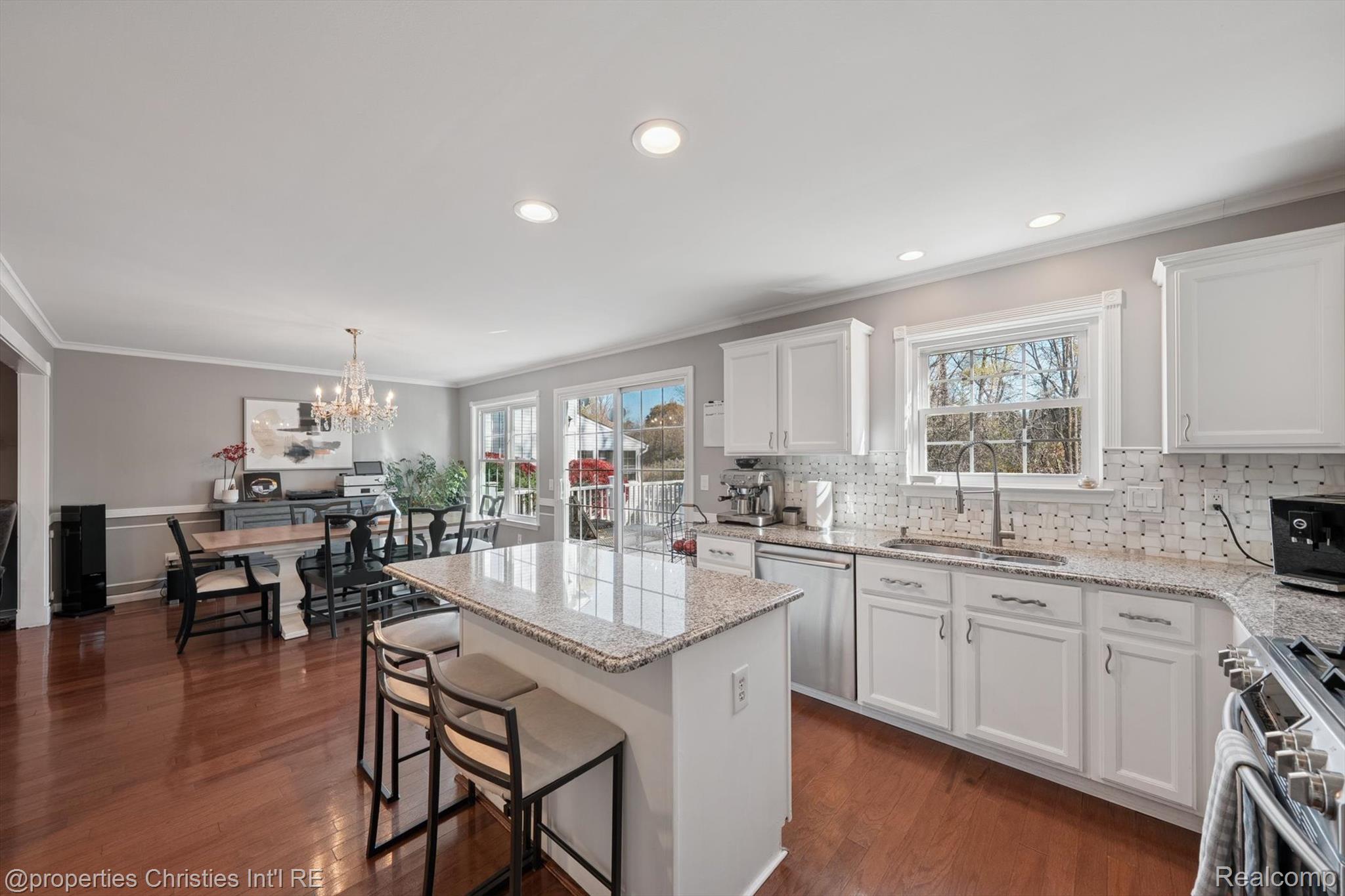24220 Scarlet Court
