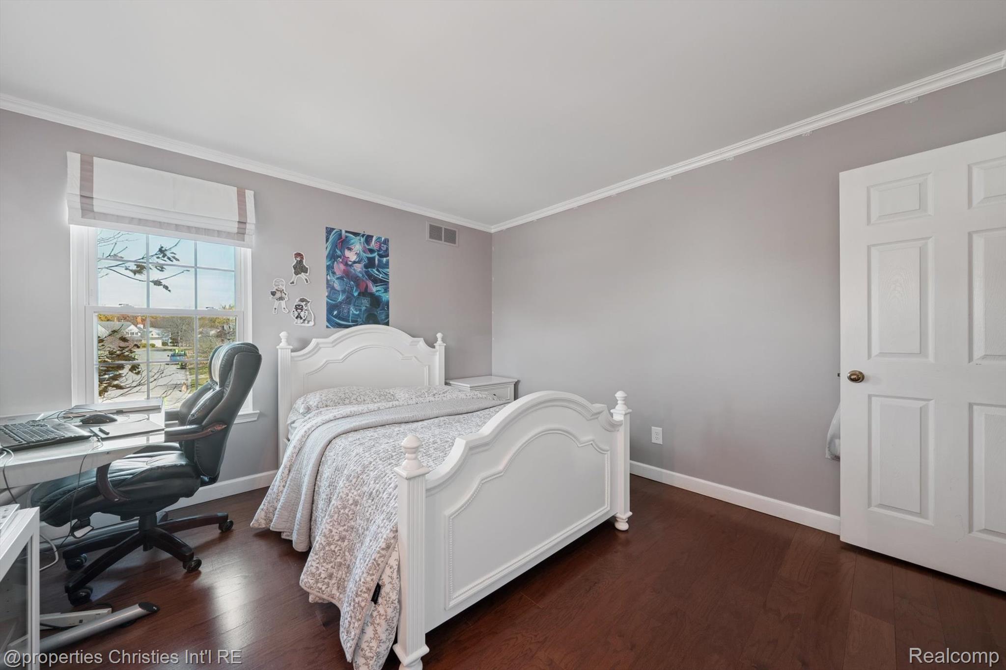 24220 Scarlet Court