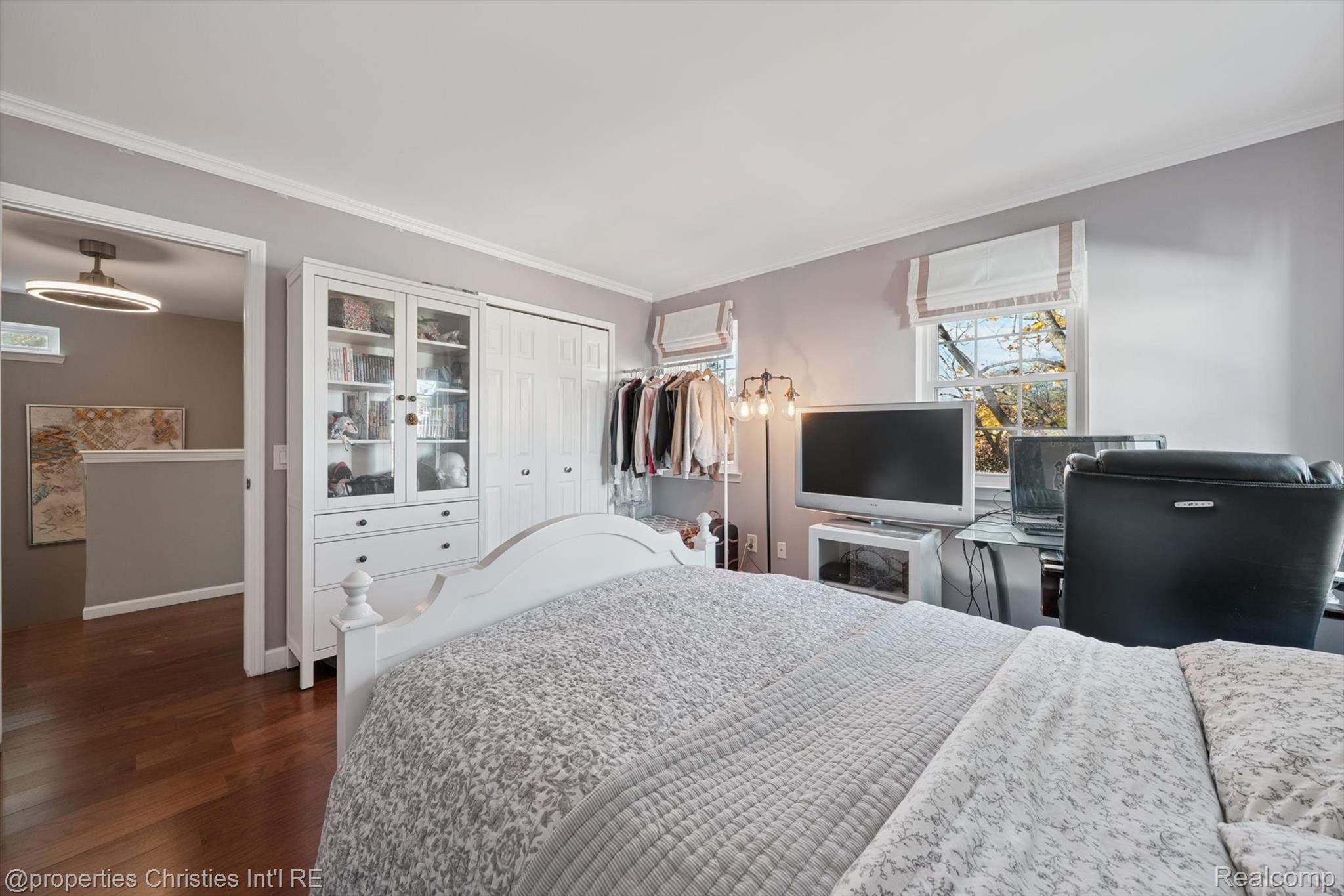 24220 Scarlet Court