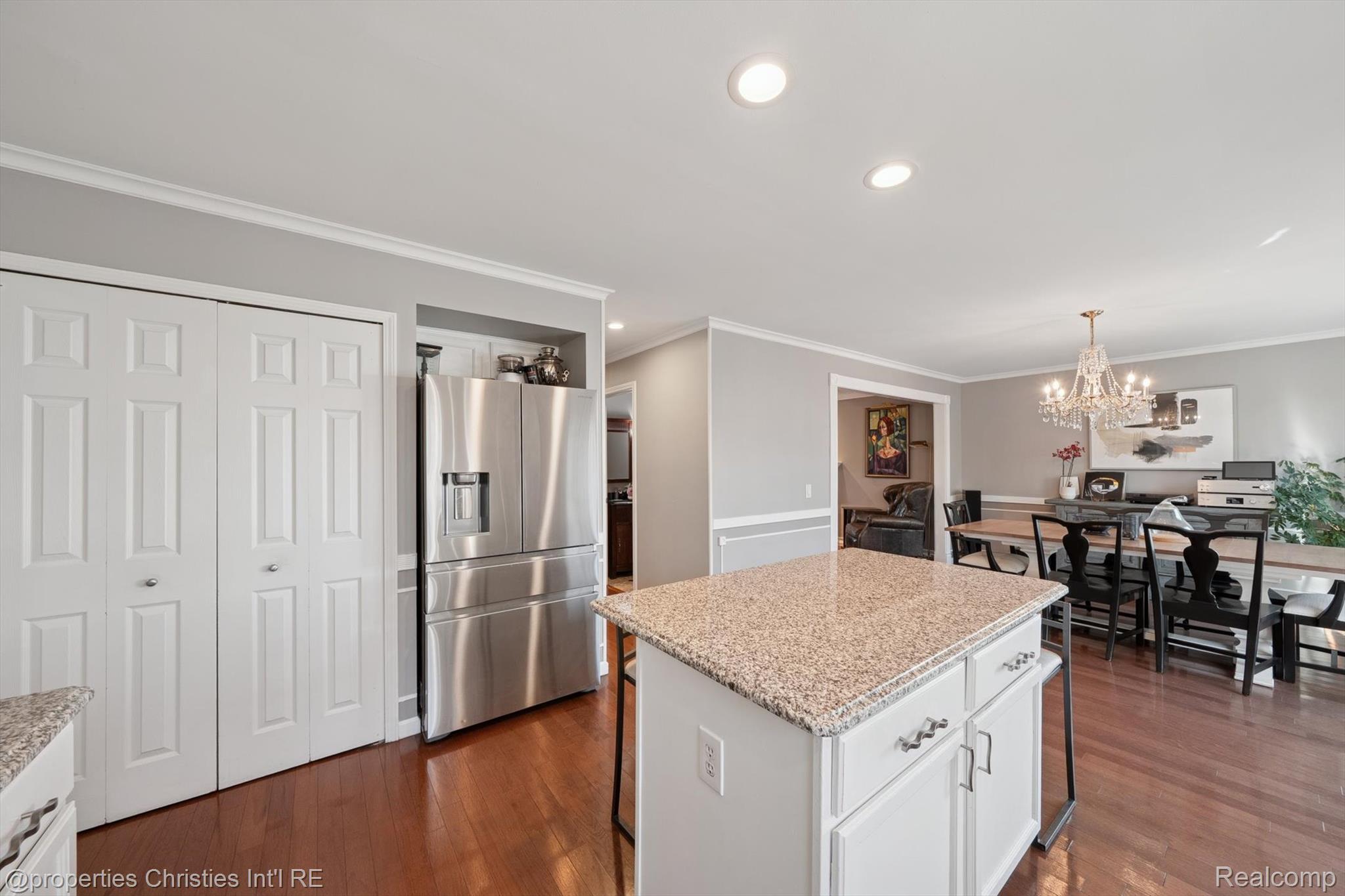 24220 Scarlet Court