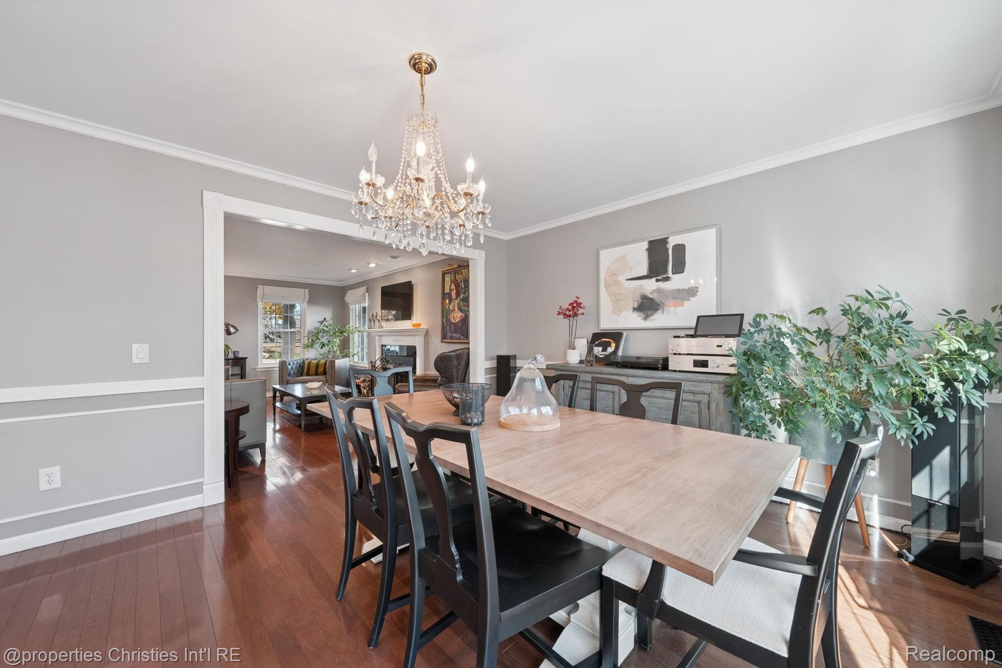 24220 Scarlet Court