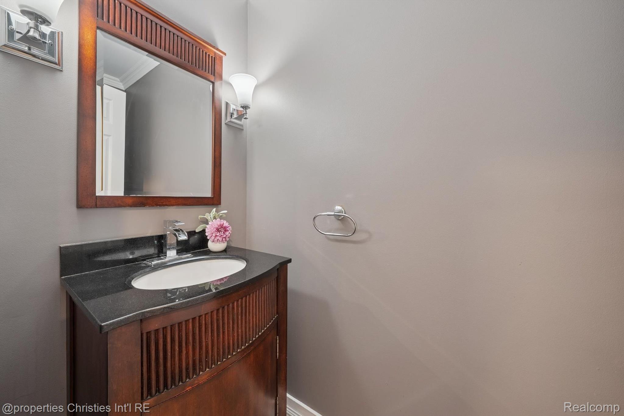24220 Scarlet Court