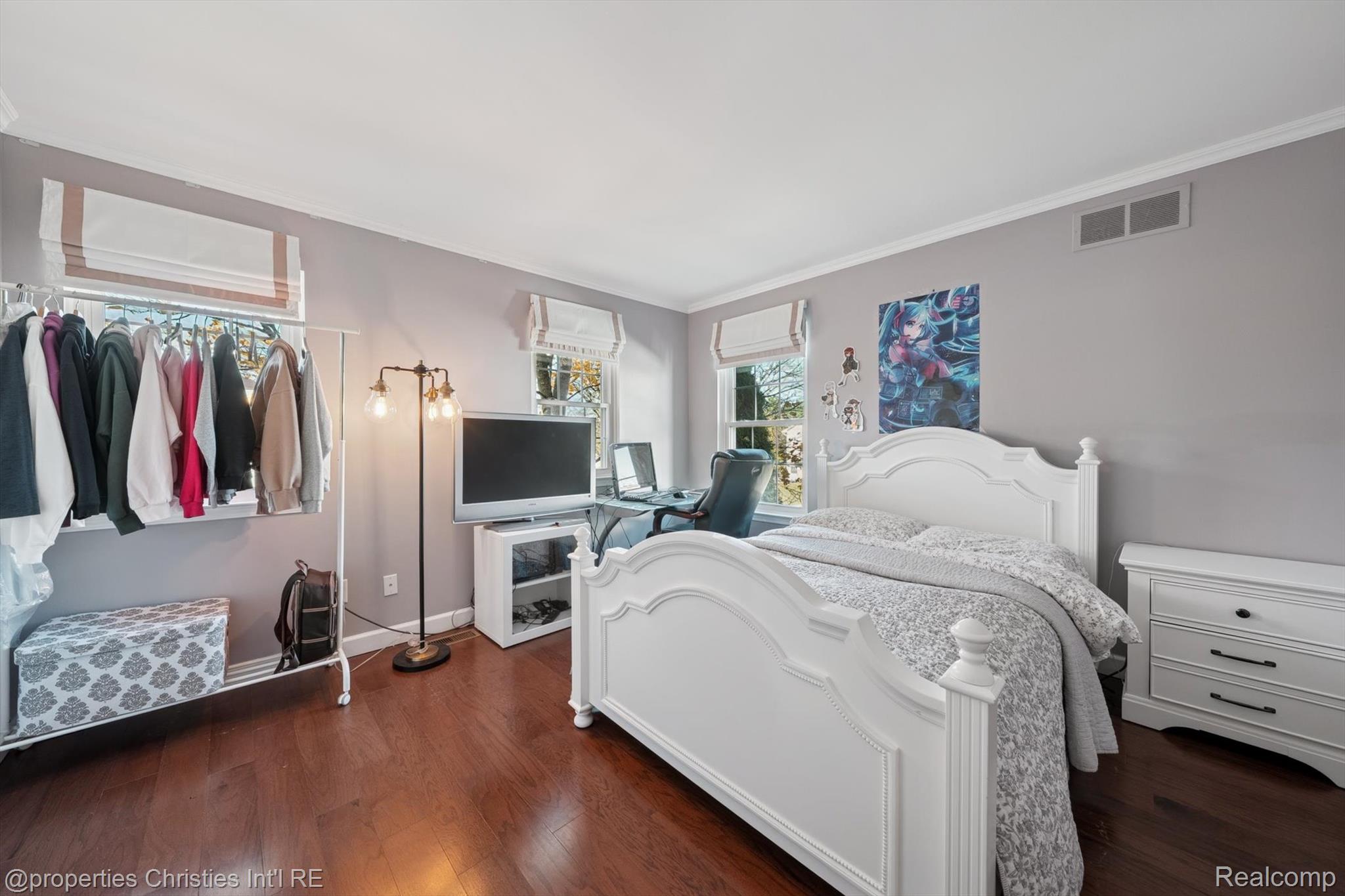 24220 Scarlet Court