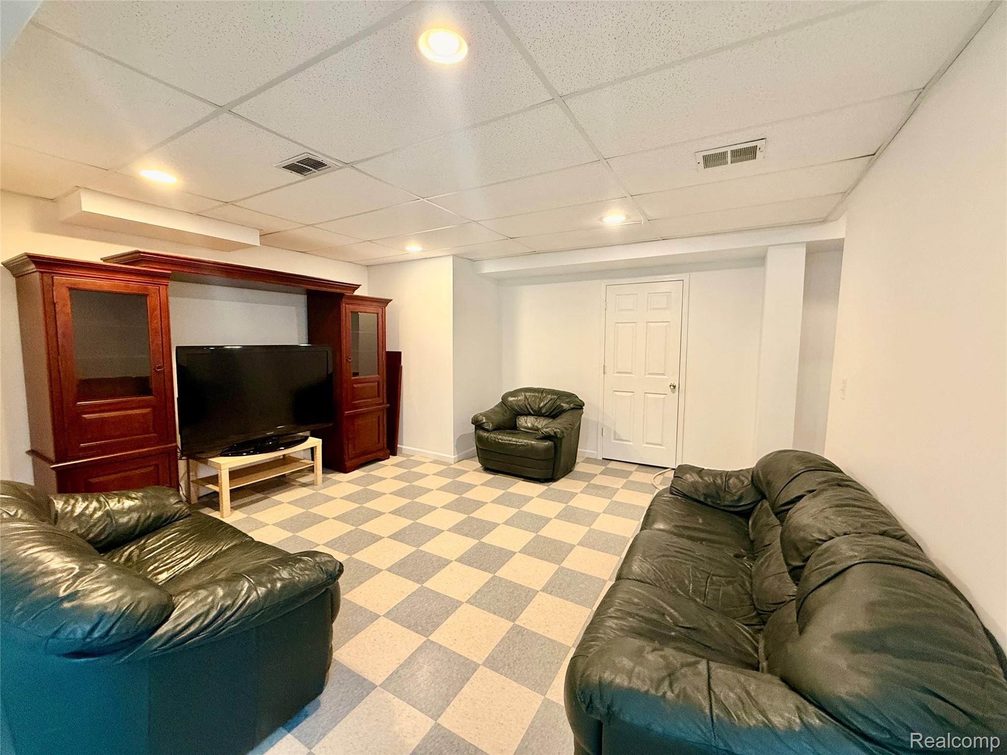 44000 Settlers Creek Court