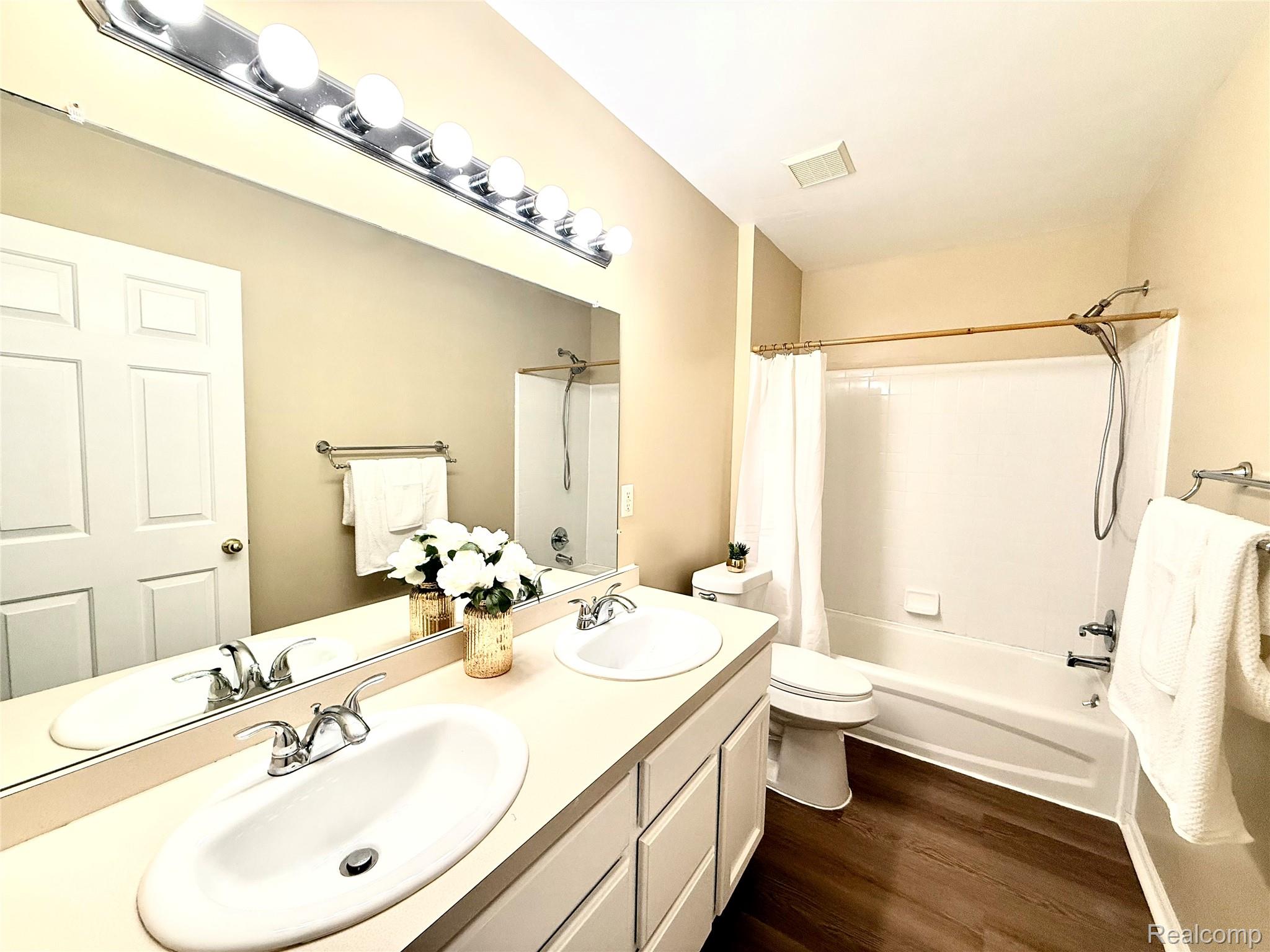 44000 Settlers Creek Court