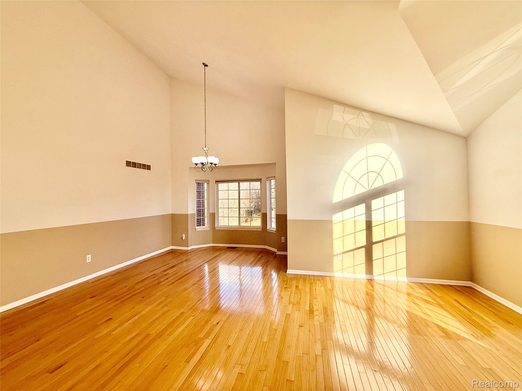 44000 Settlers Creek Court