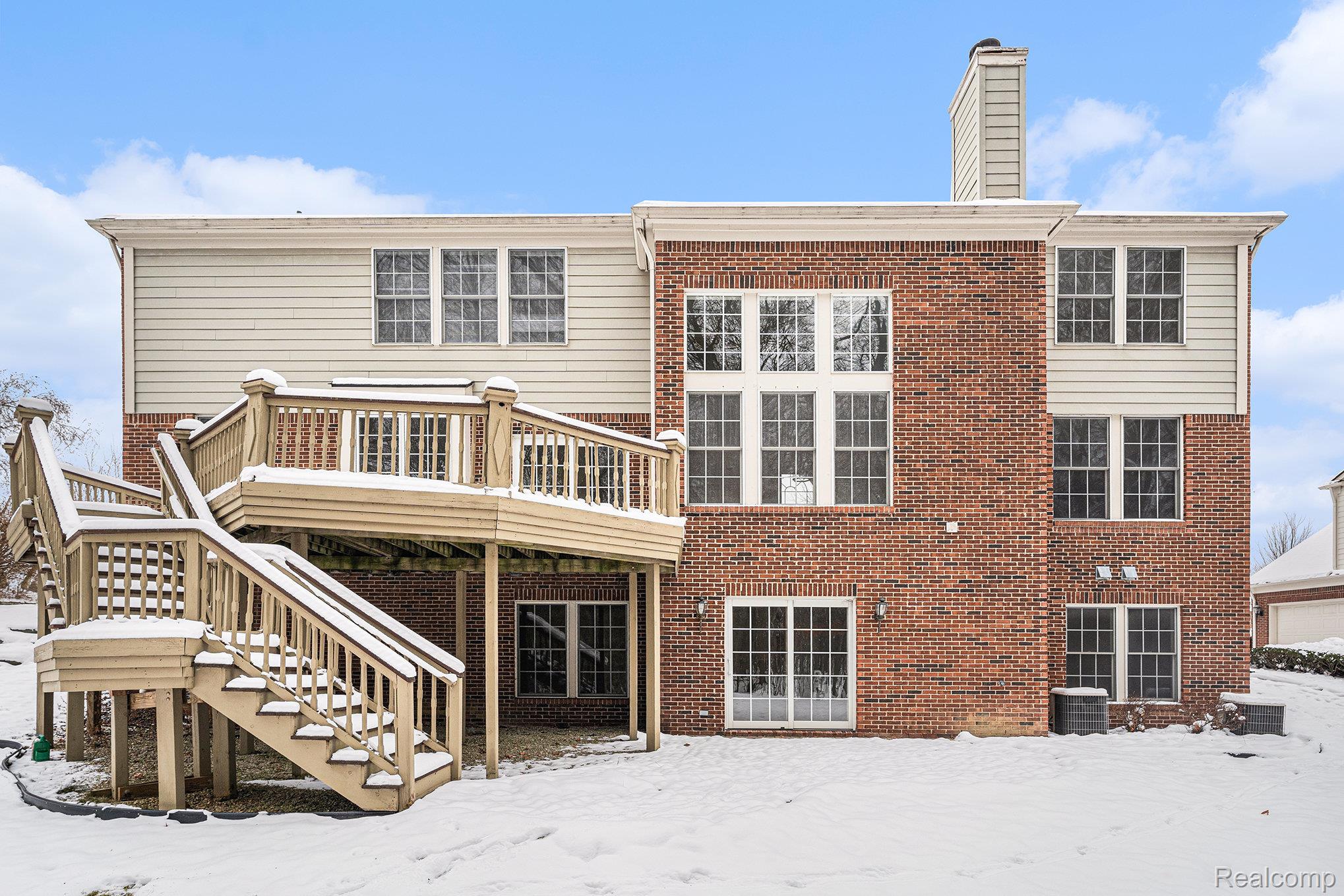 45247 OAK FOREST Drive