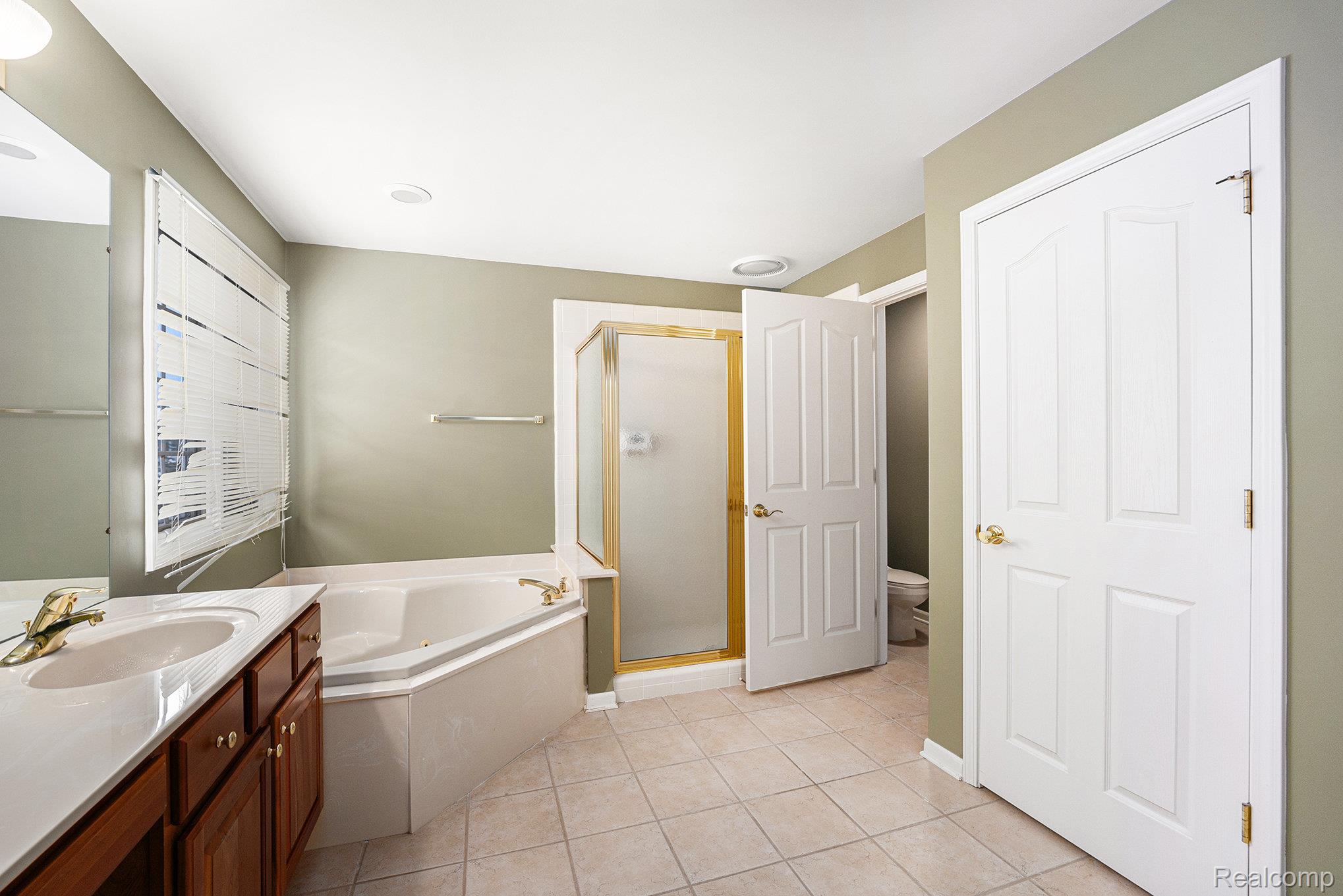 45247 OAK FOREST Drive