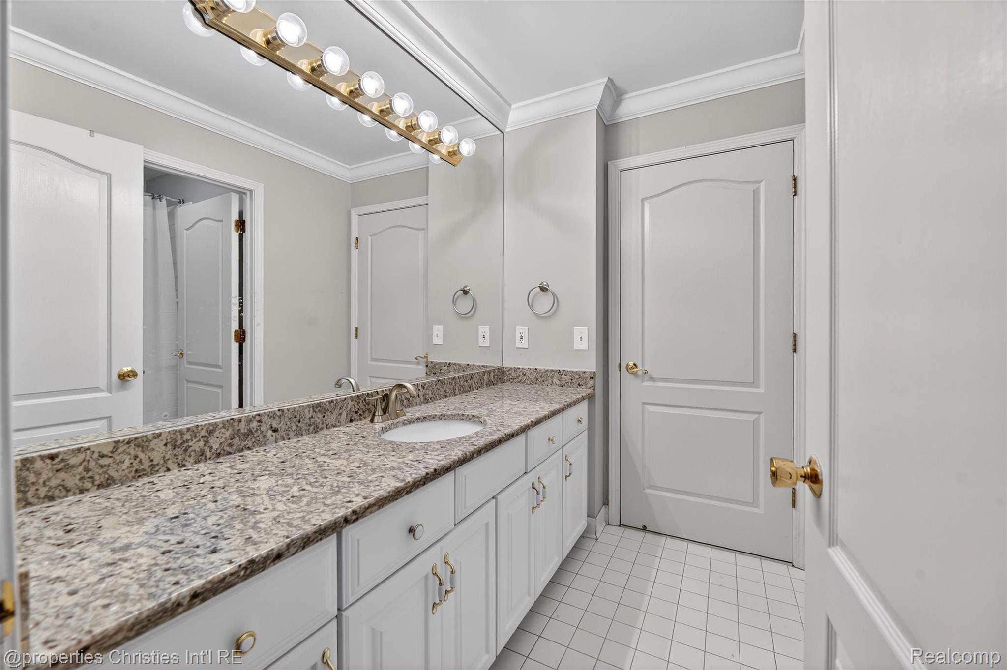 47483 Beckenham Boulevard