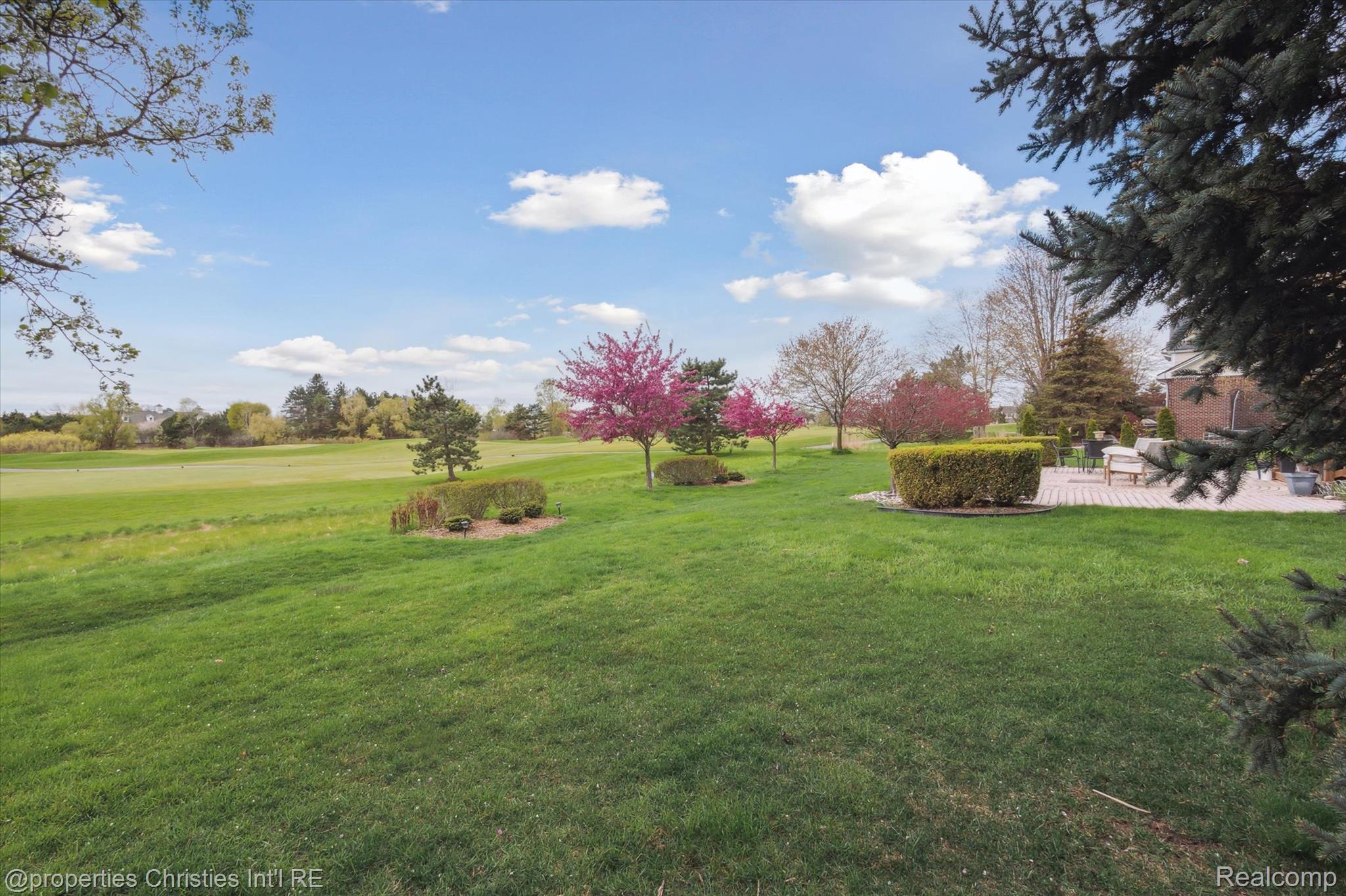 45653 TOURNAMENT Drive N