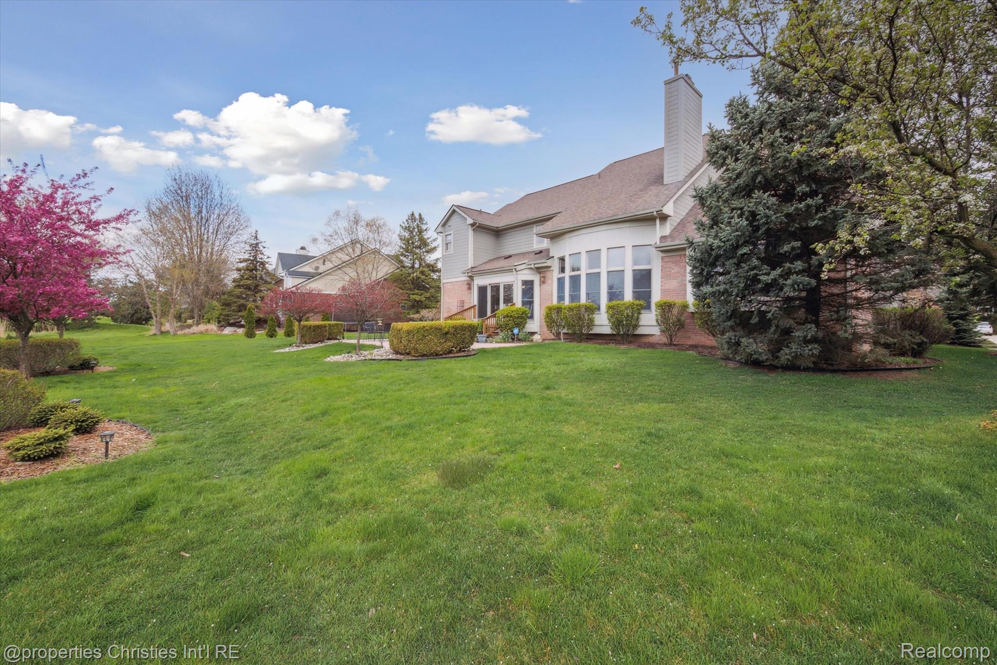 45653 TOURNAMENT Drive N