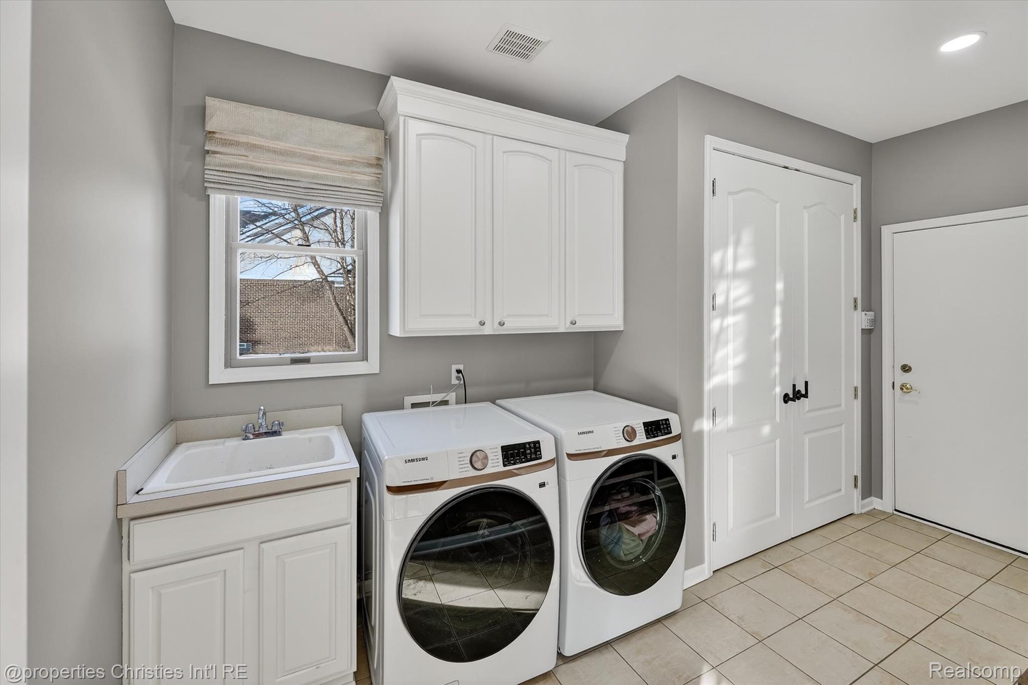 45653 TOURNAMENT Drive N