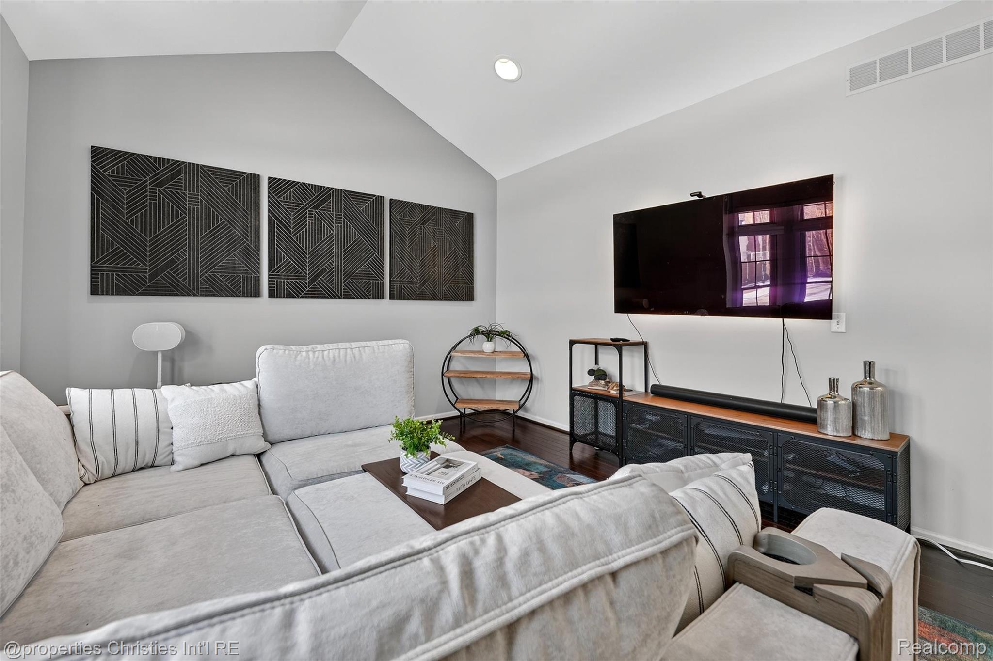 45653 TOURNAMENT Drive N