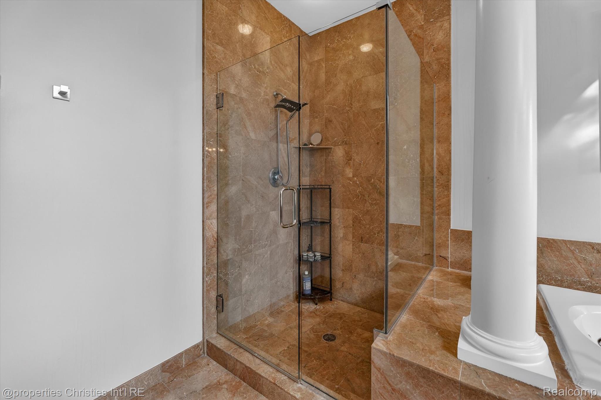 45653 TOURNAMENT Drive N