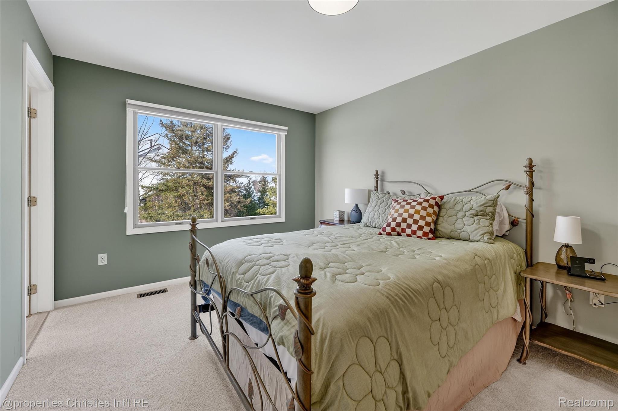 45653 TOURNAMENT Drive N