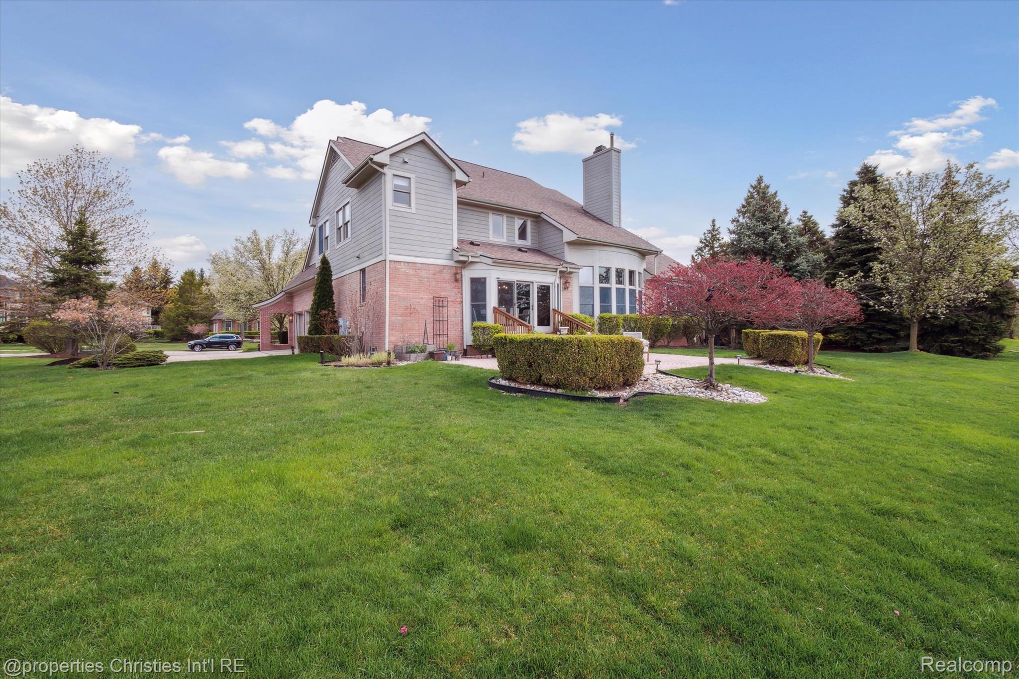 45653 TOURNAMENT Drive N