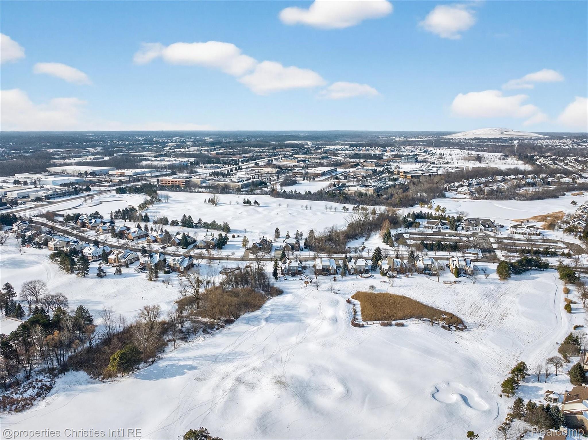 45653 TOURNAMENT Drive N