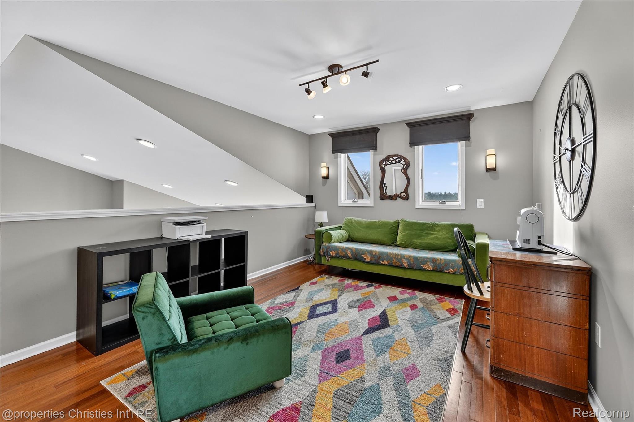 45653 TOURNAMENT Drive N