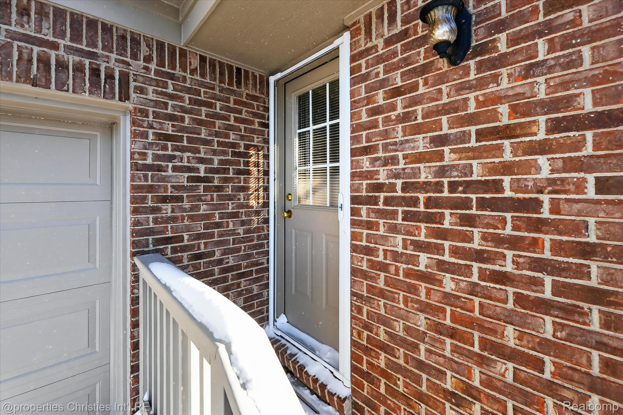 16224 Oak Forest Court W