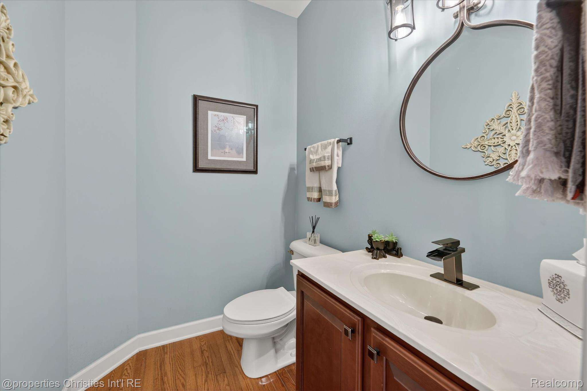 16224 Oak Forest Court W