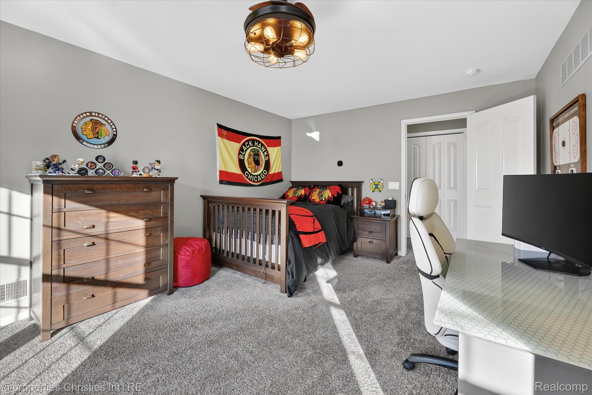 16224 Oak Forest Court W