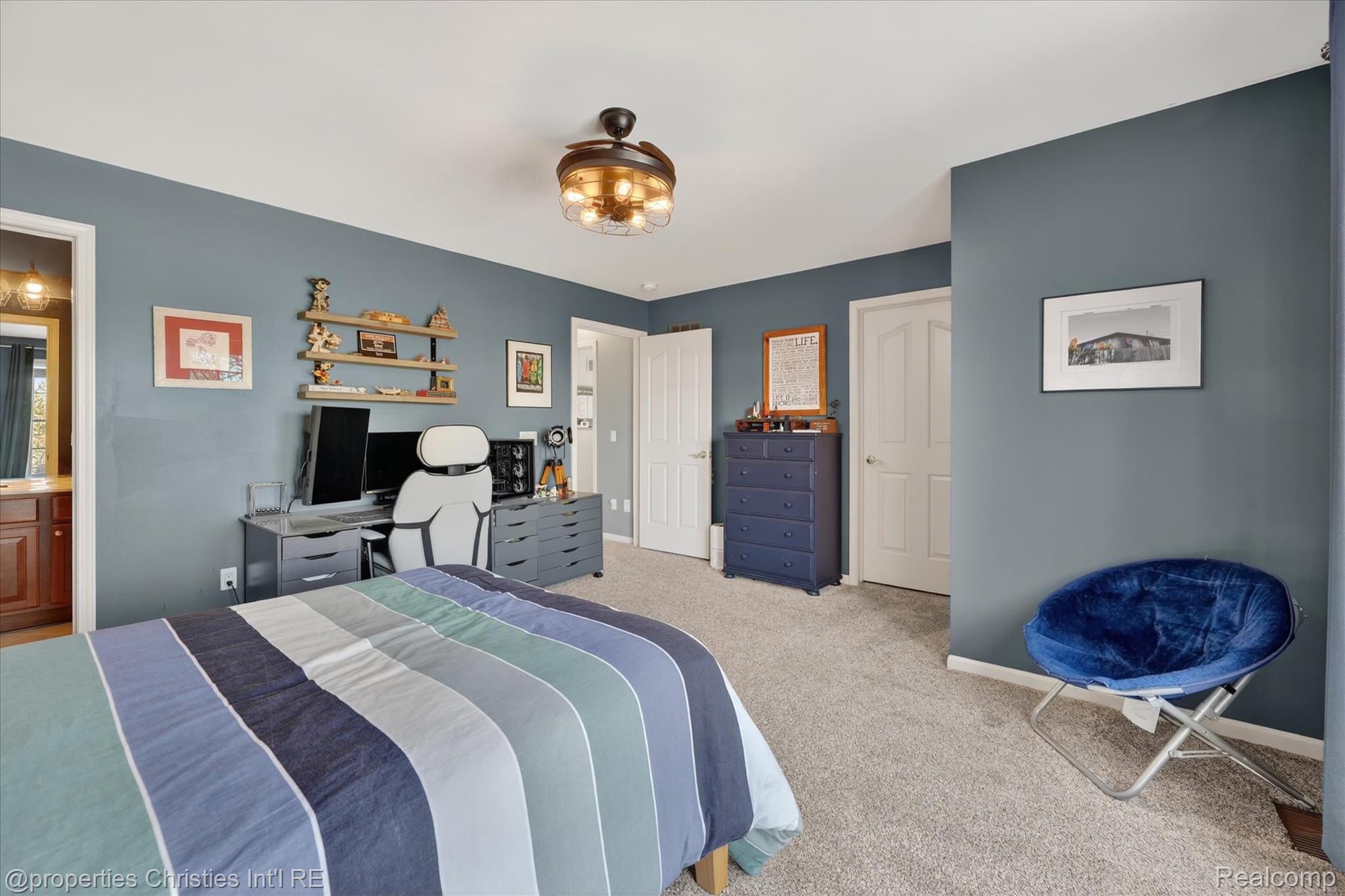 16224 Oak Forest Court W