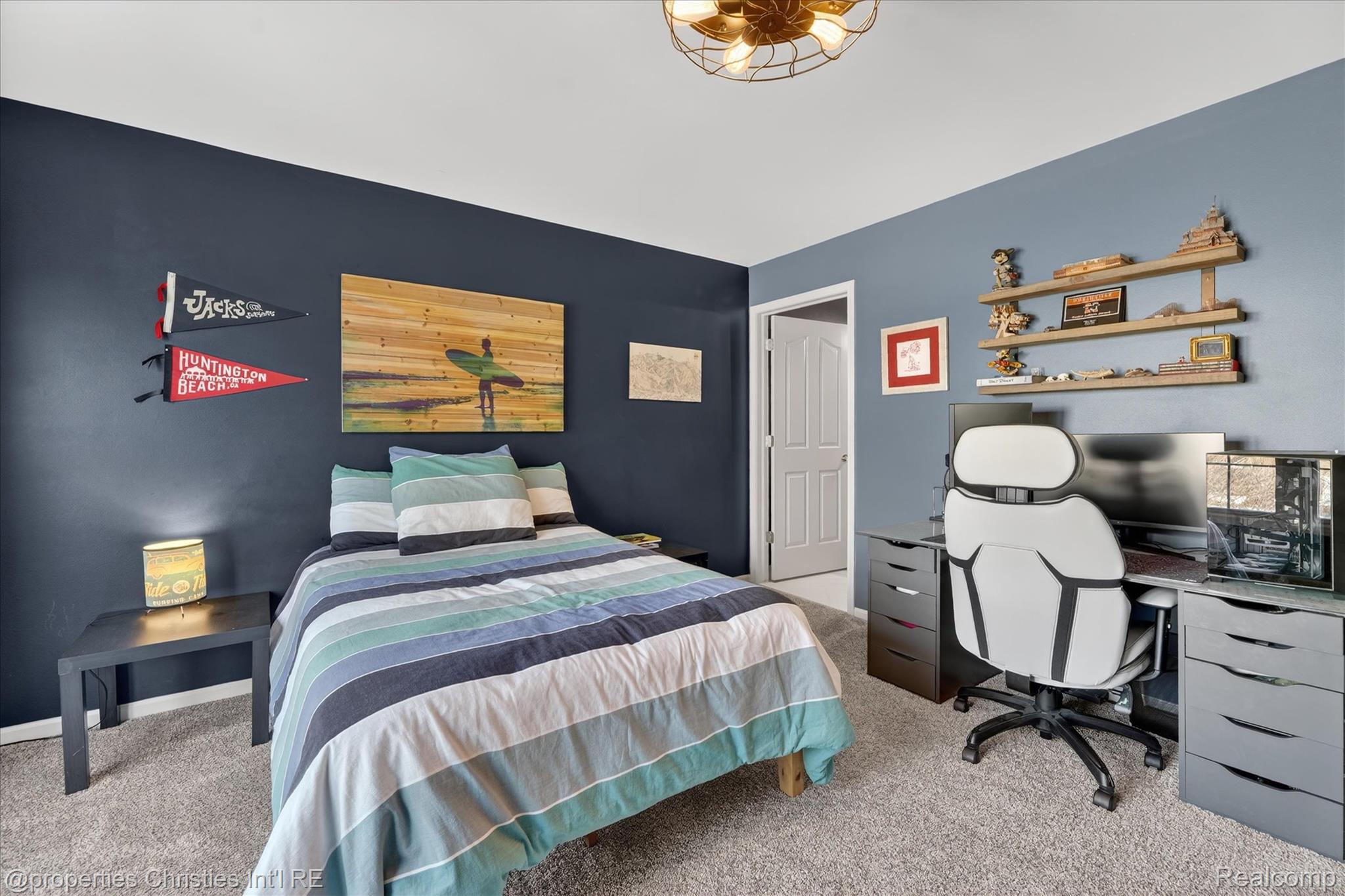 16224 Oak Forest Court W