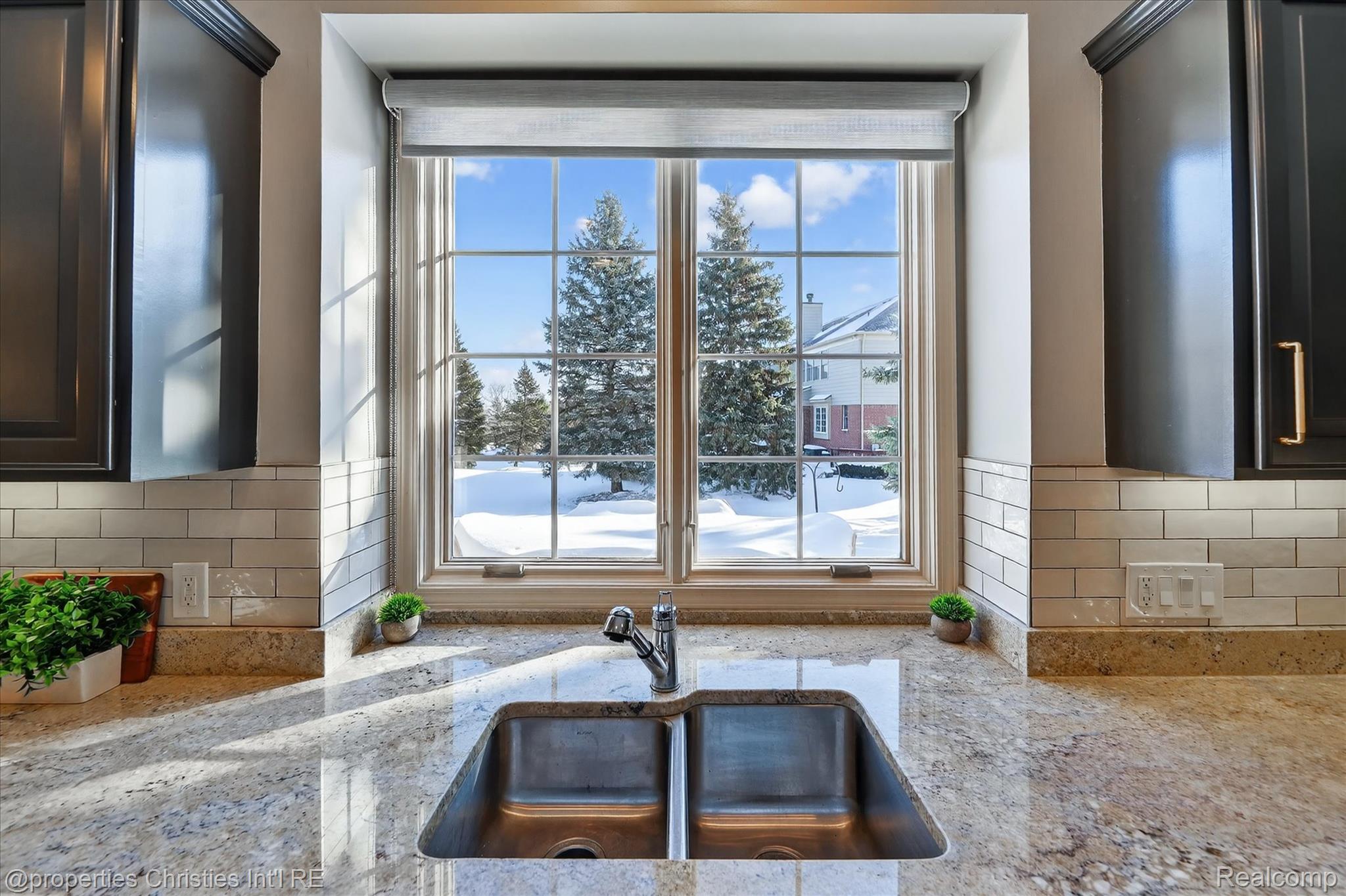 16224 Oak Forest Court W