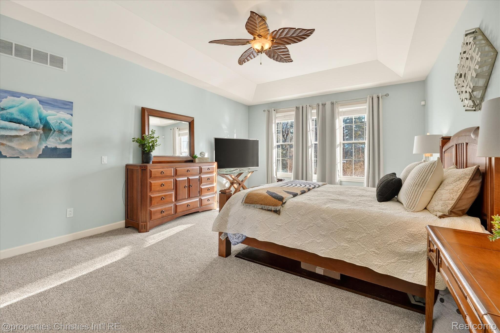 16224 Oak Forest Court W