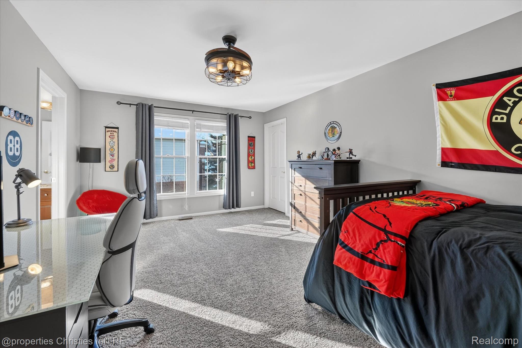 16224 Oak Forest Court W