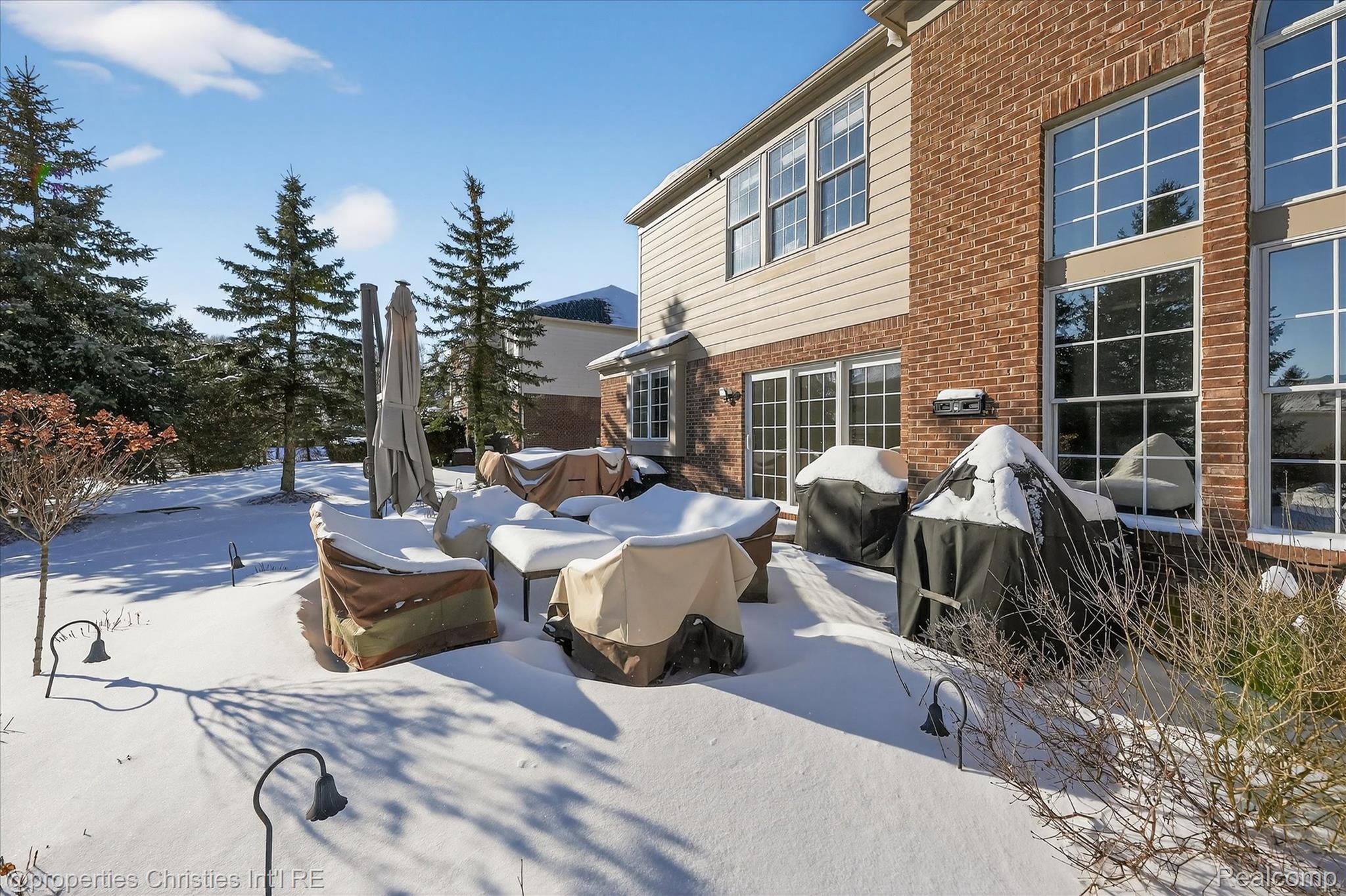 16224 Oak Forest Court W