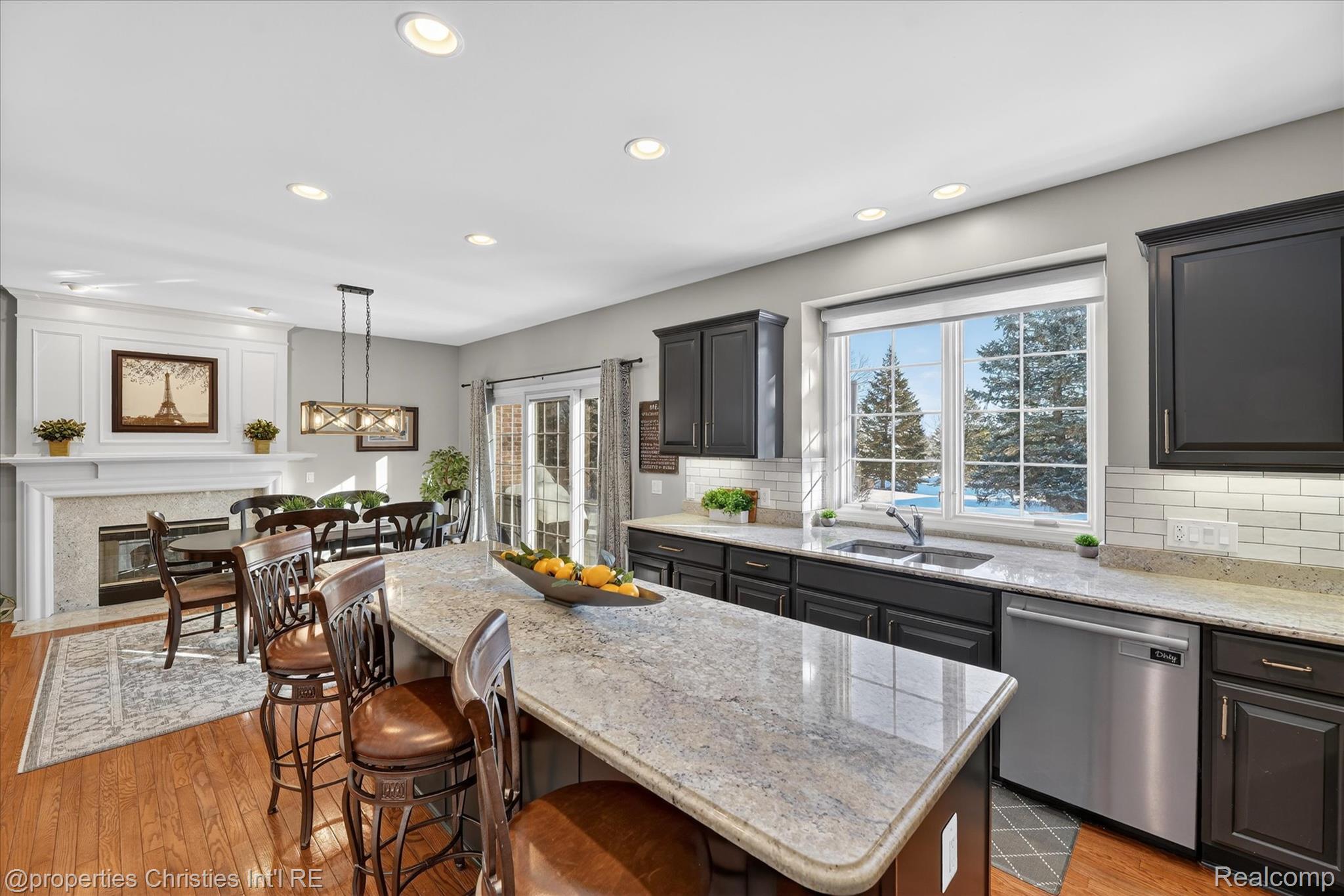 16224 Oak Forest Court W