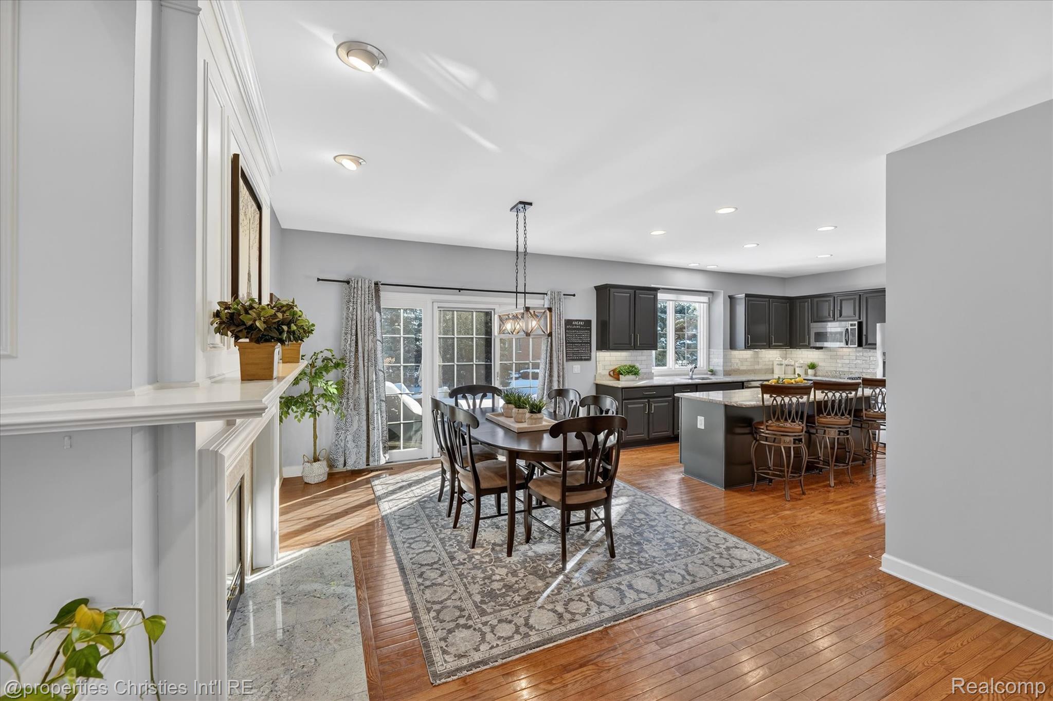 16224 Oak Forest Court W