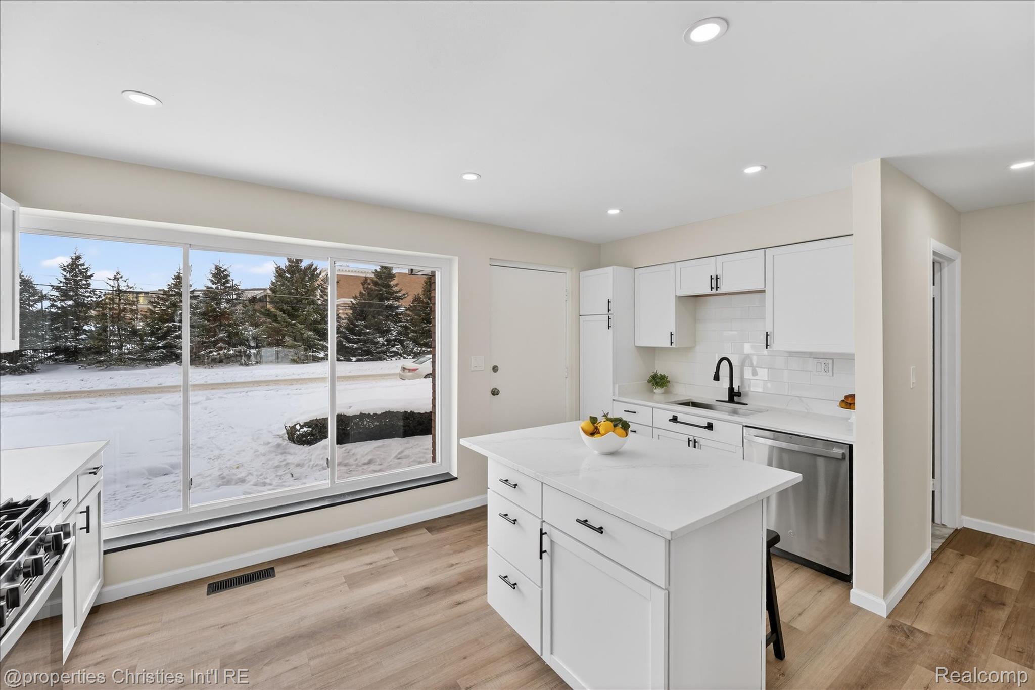 32651 5 Mile Road 15