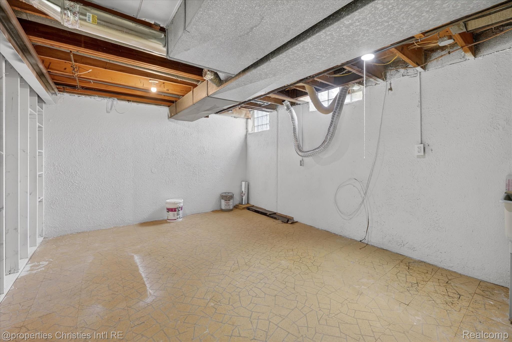 32651 5 Mile Road 15