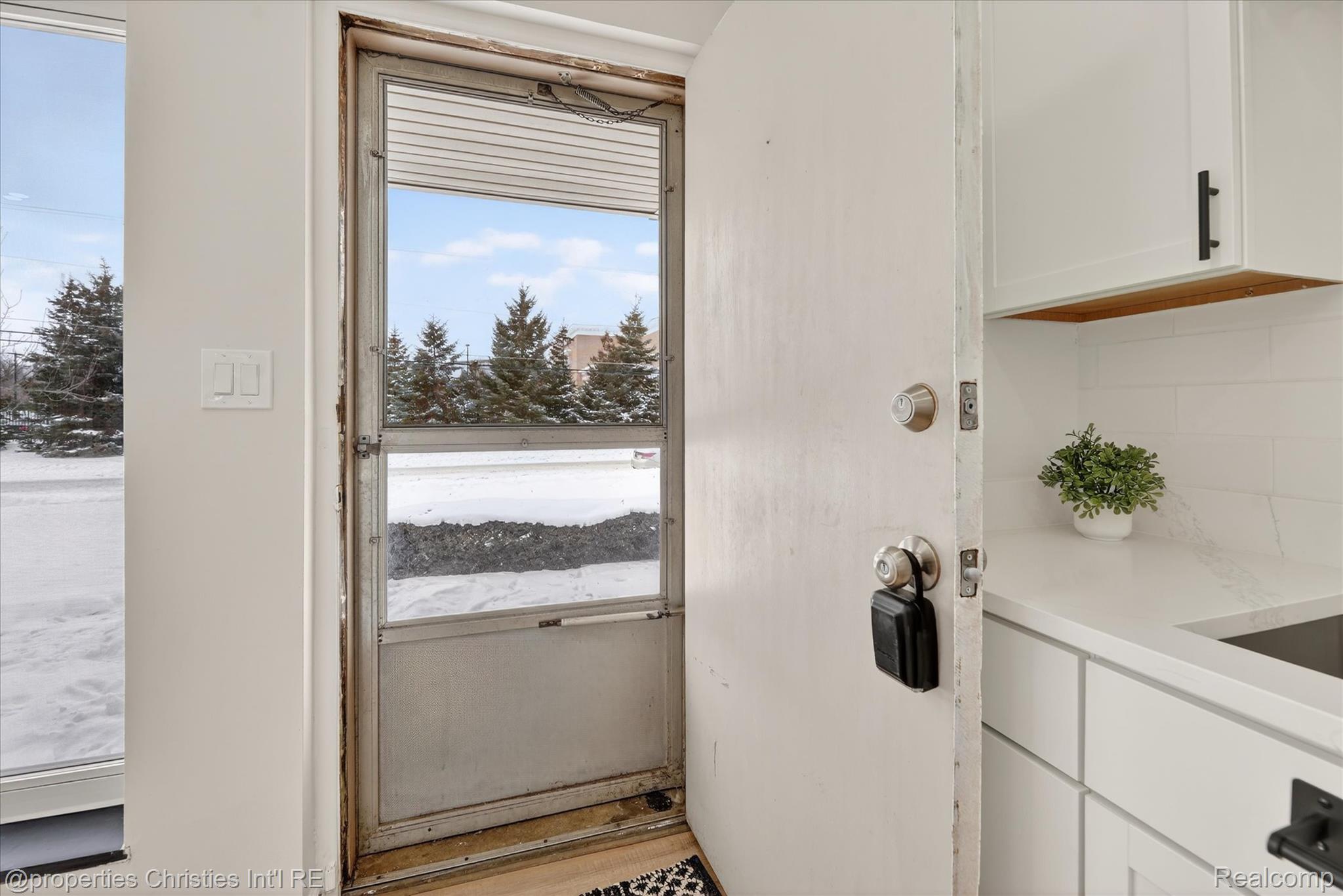 32651 5 Mile Road 15