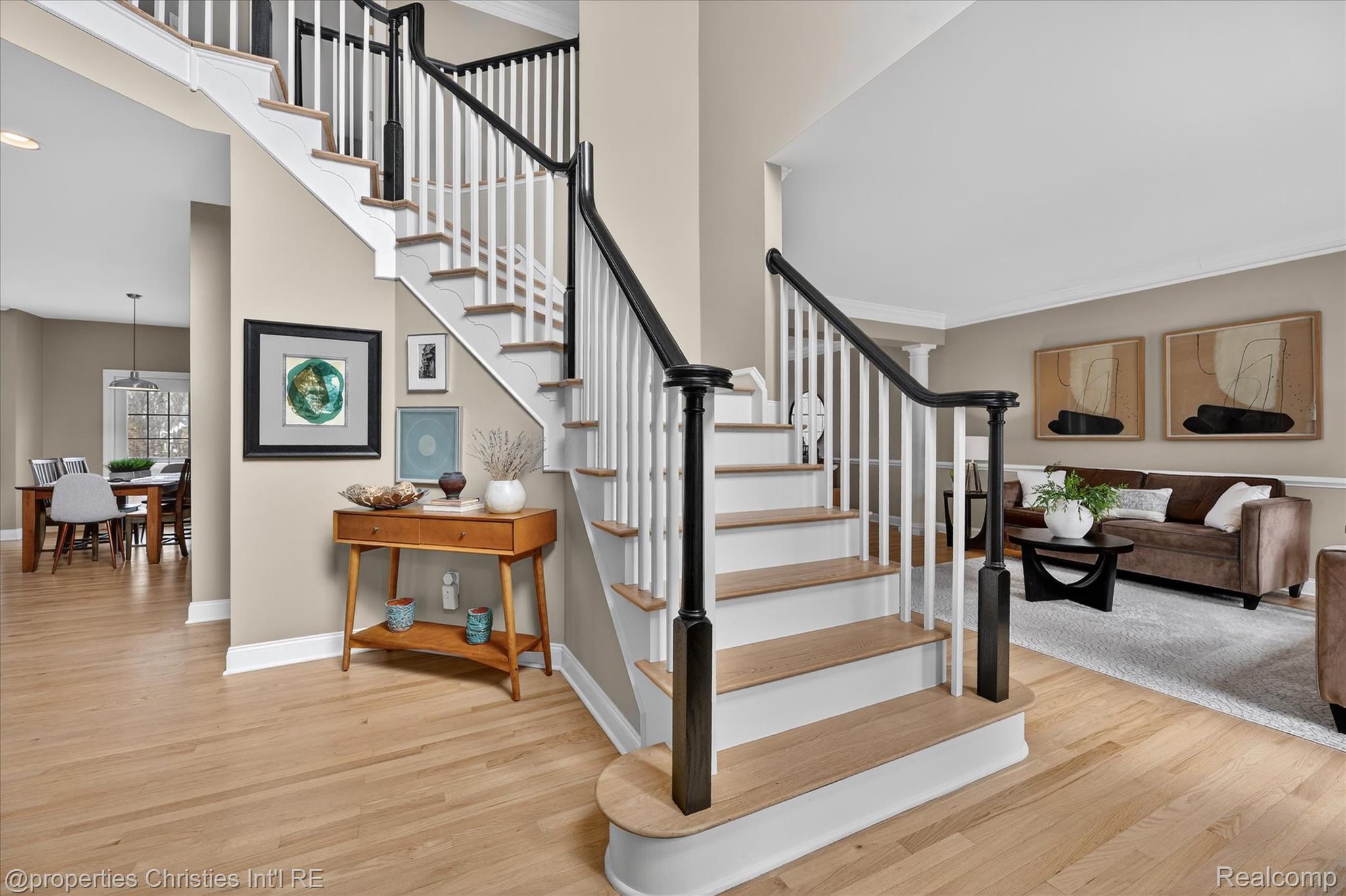 15465 Prestwick Circle N