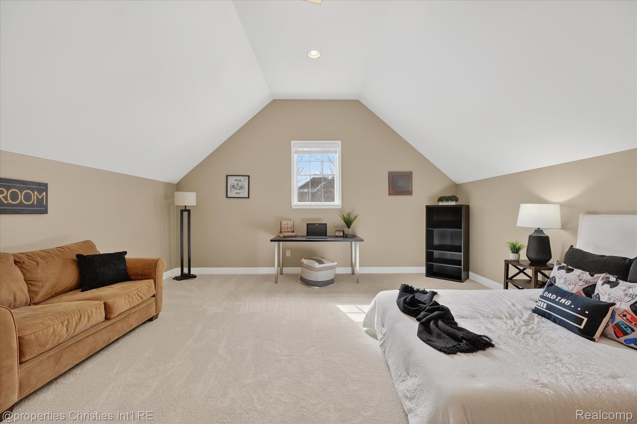 15465 Prestwick Circle N