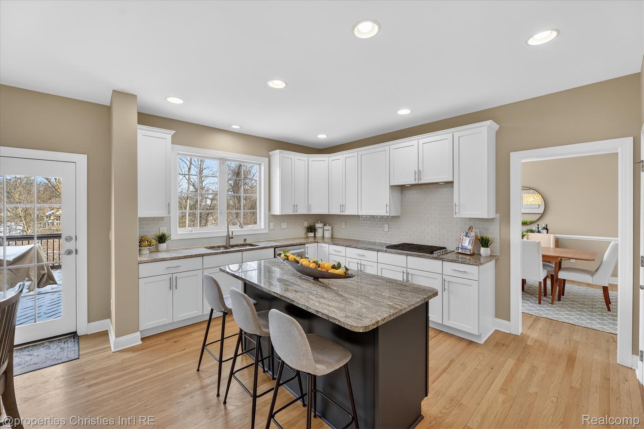 15465 Prestwick Circle N