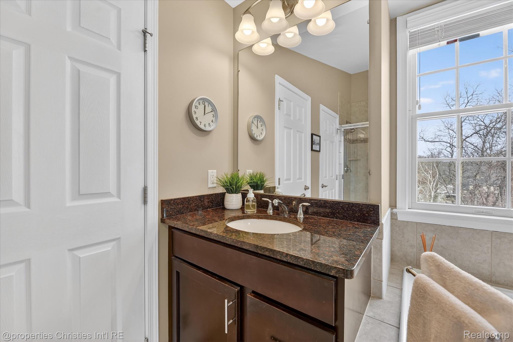 15465 Prestwick Circle N