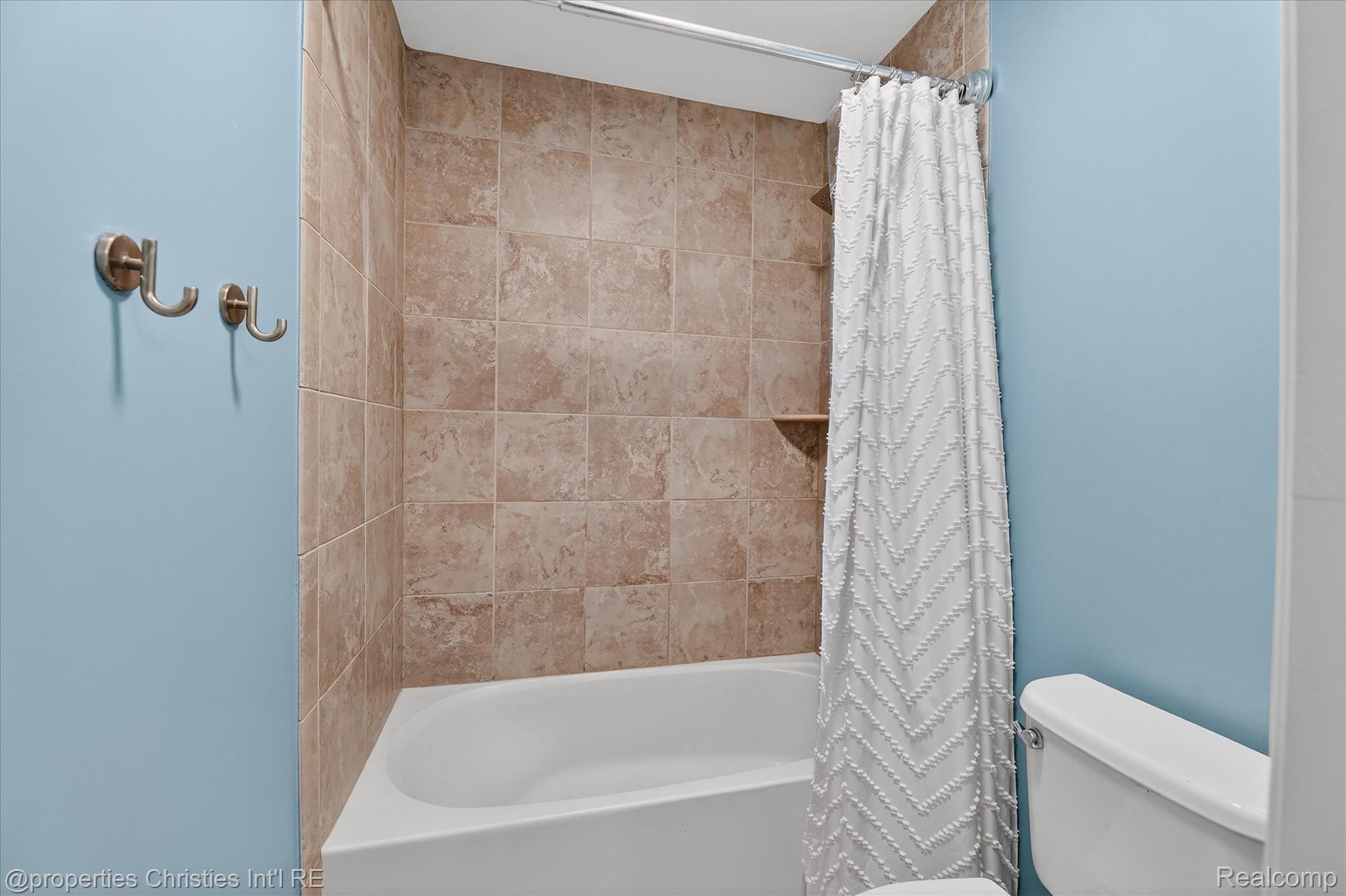 15465 Prestwick Circle N