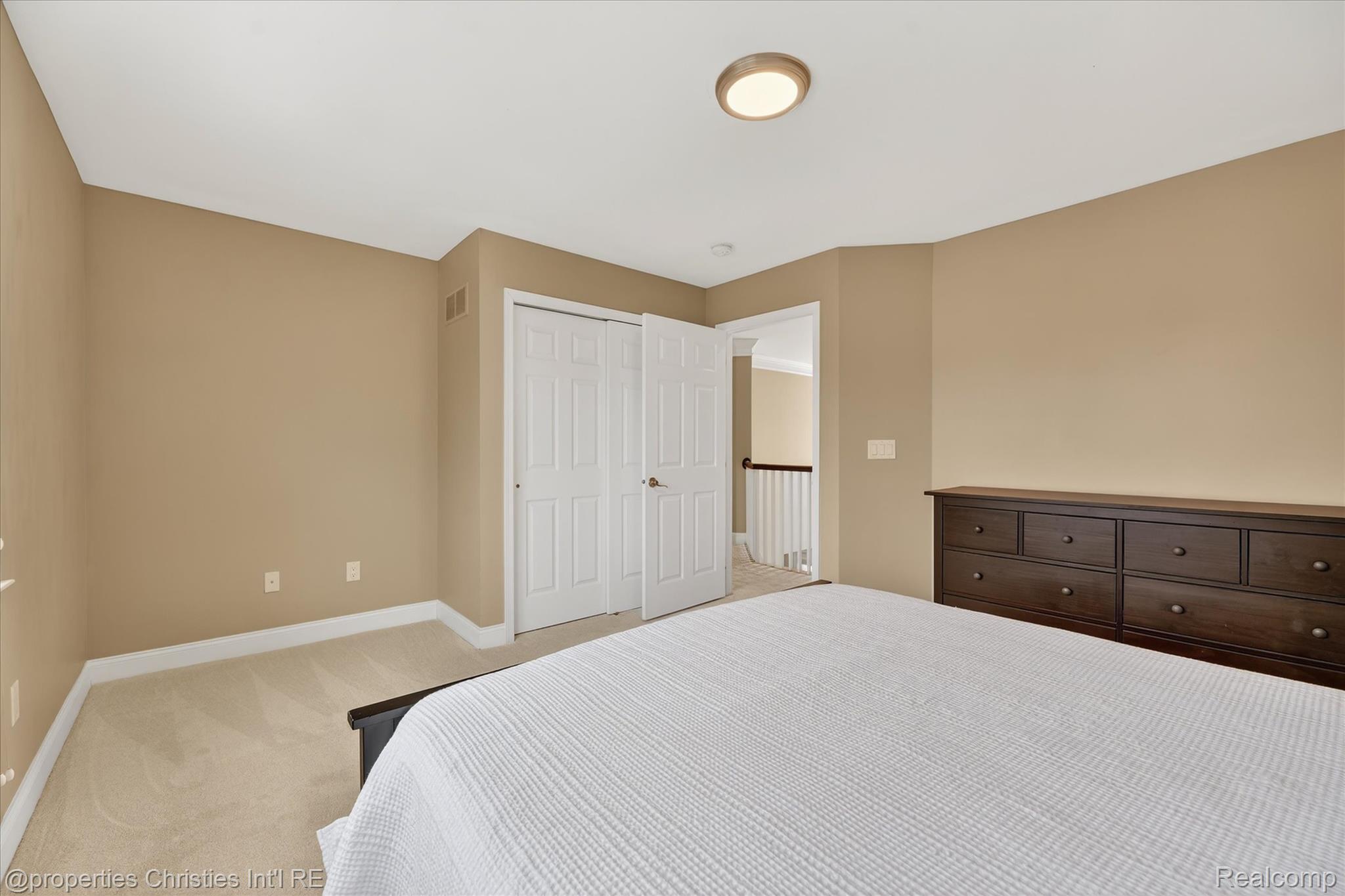 15465 Prestwick Circle N