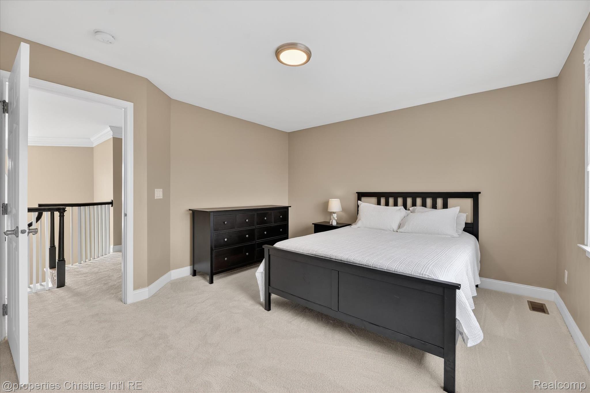 15465 Prestwick Circle N