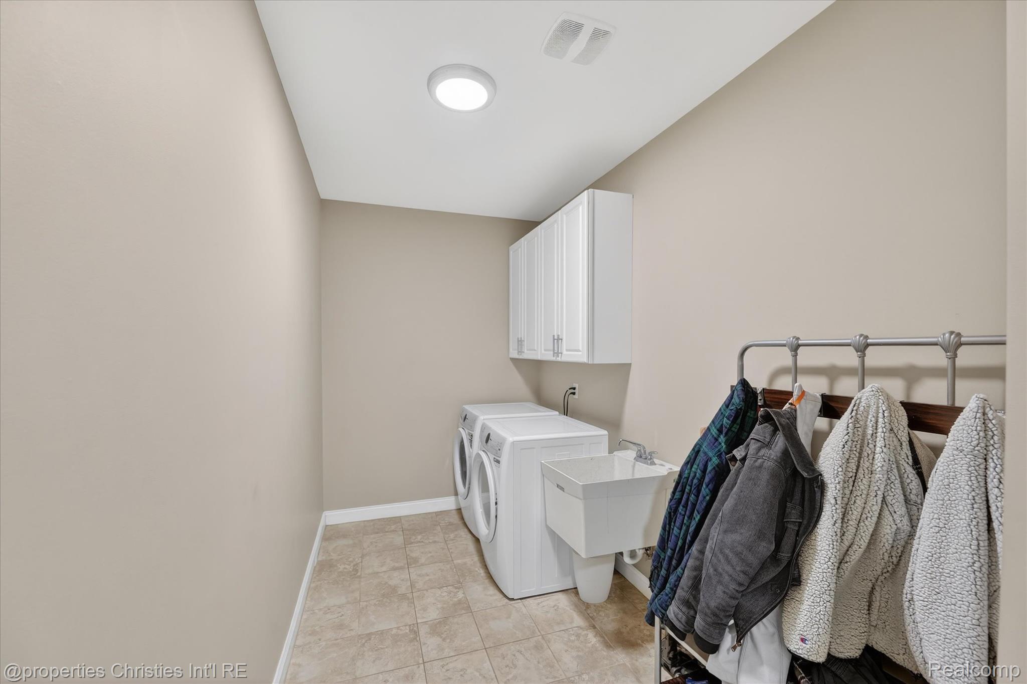 15465 Prestwick Circle N